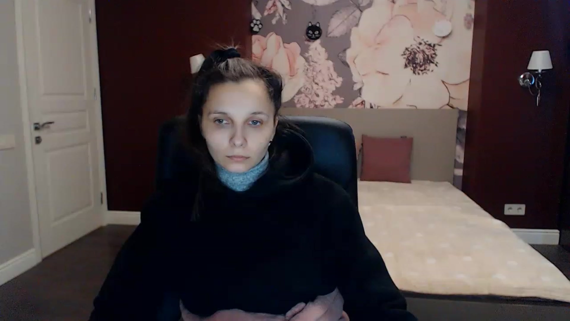 Gallery image thumbnail from Karina_Mils's myfreecams stream on, 01/30/2023, 07:35 image 17 of 20