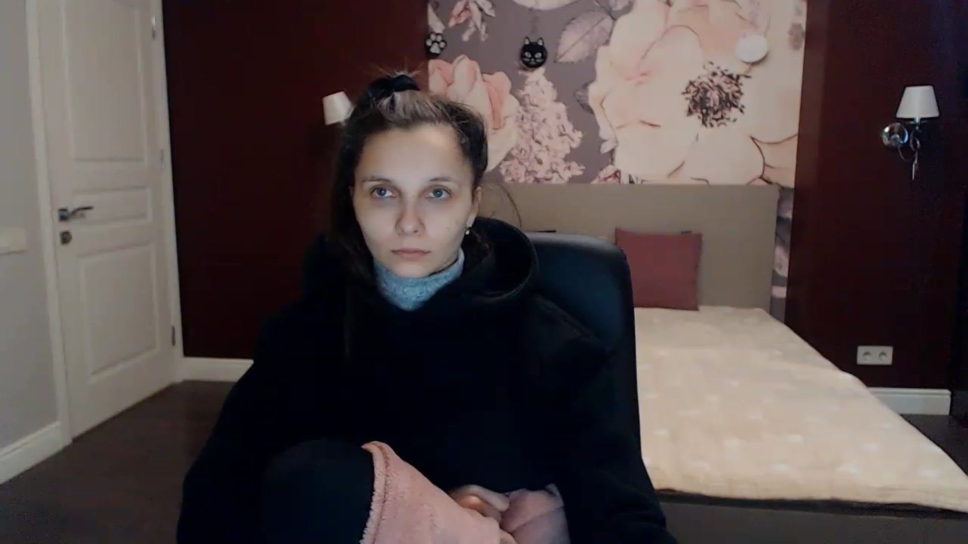 Gallery image thumbnail from Karina_Mils's myfreecams stream on, 01/30/2023, 07:35 image 12 of 20