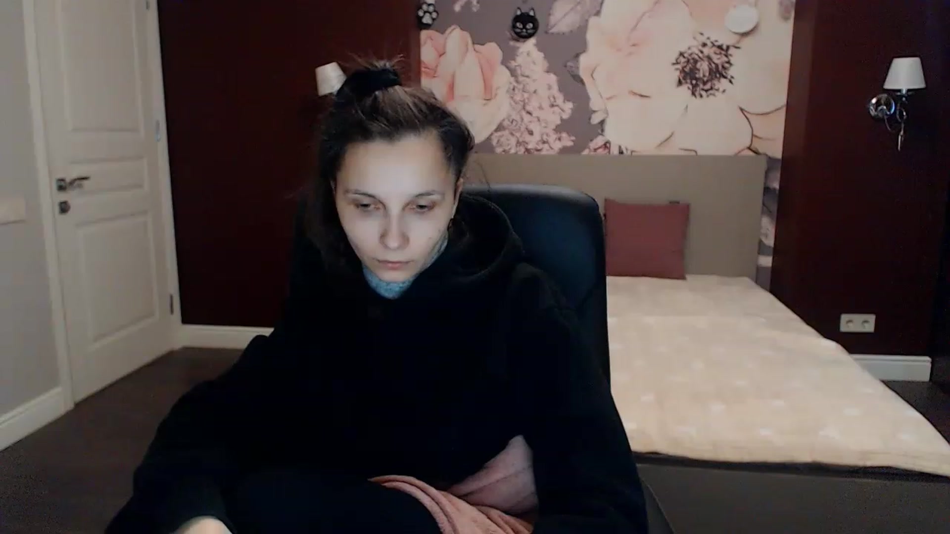 Gallery image thumbnail from Karina_Mils's myfreecams stream on, 01/30/2023, 07:35 image 3 of 20