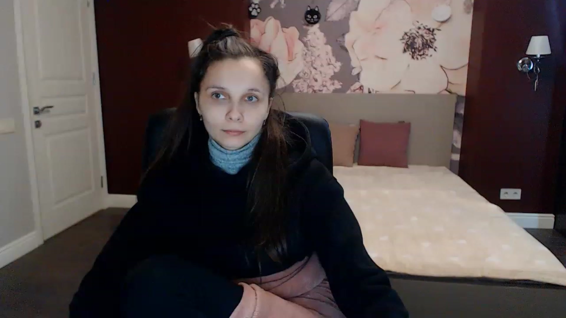 Gallery image thumbnail from Karina_Mils's myfreecams stream on, 01/30/2023, 08:42 image 2 of 20