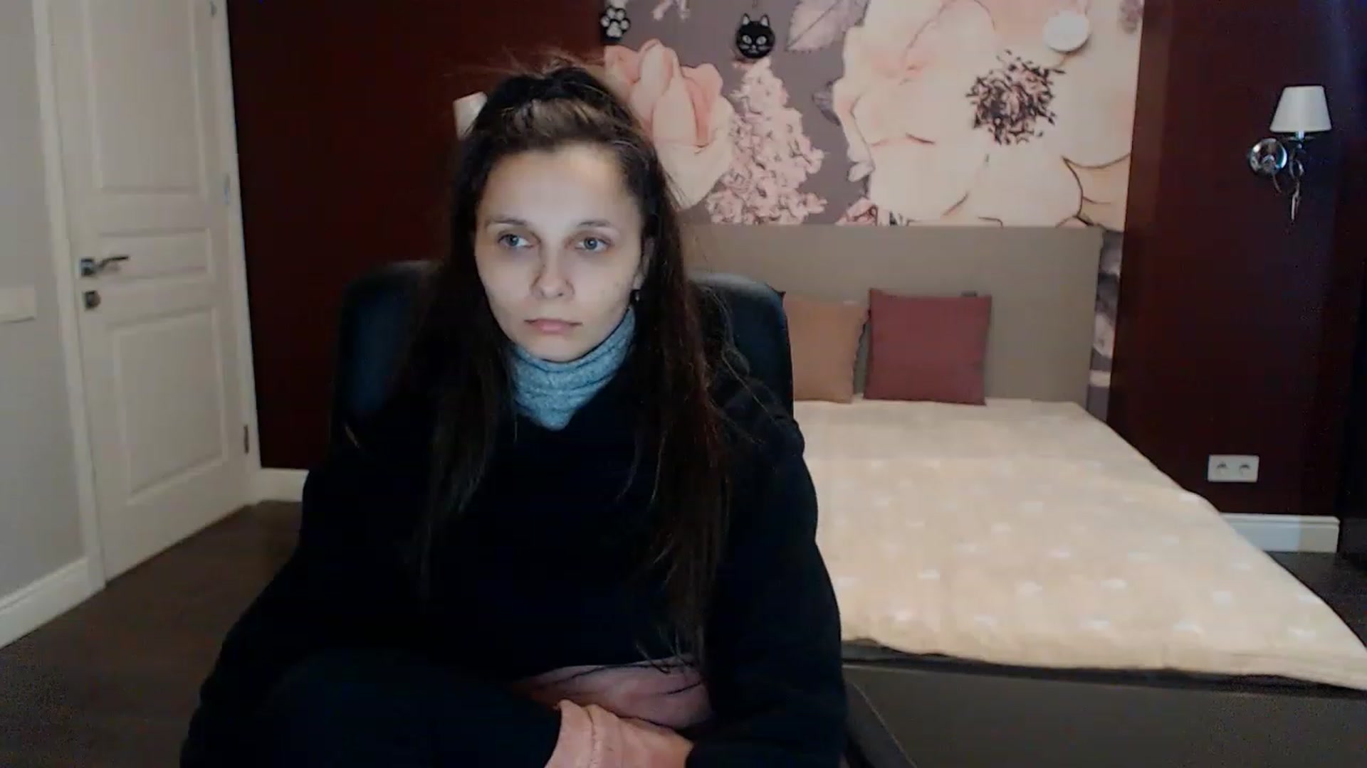 Gallery image thumbnail from Karina_Mils's myfreecams stream on, 01/30/2023, 08:42 image 14 of 20