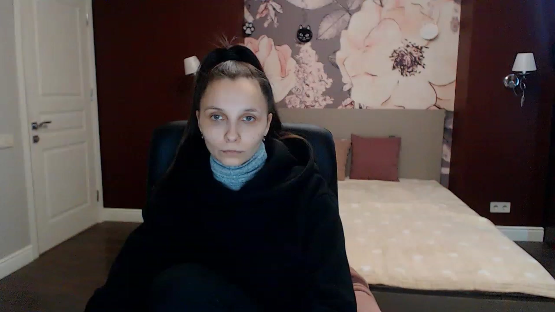 Gallery image thumbnail from Karina_Mils's myfreecams stream on, 01/30/2023, 09:45 image 15 of 20
