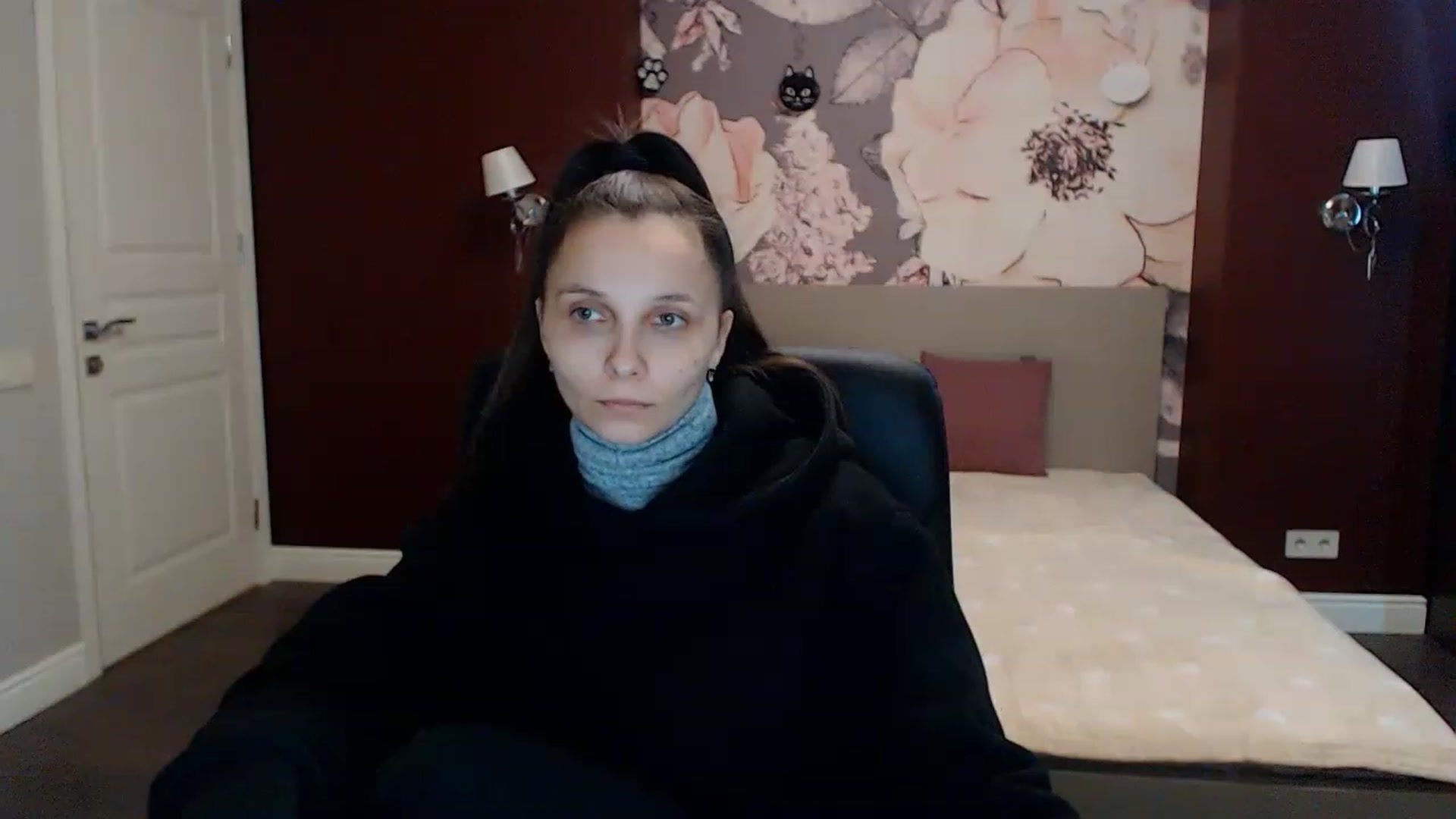 Gallery image thumbnail from Karina_Mils's myfreecams stream on, 01/30/2023, 09:45 image 16 of 20