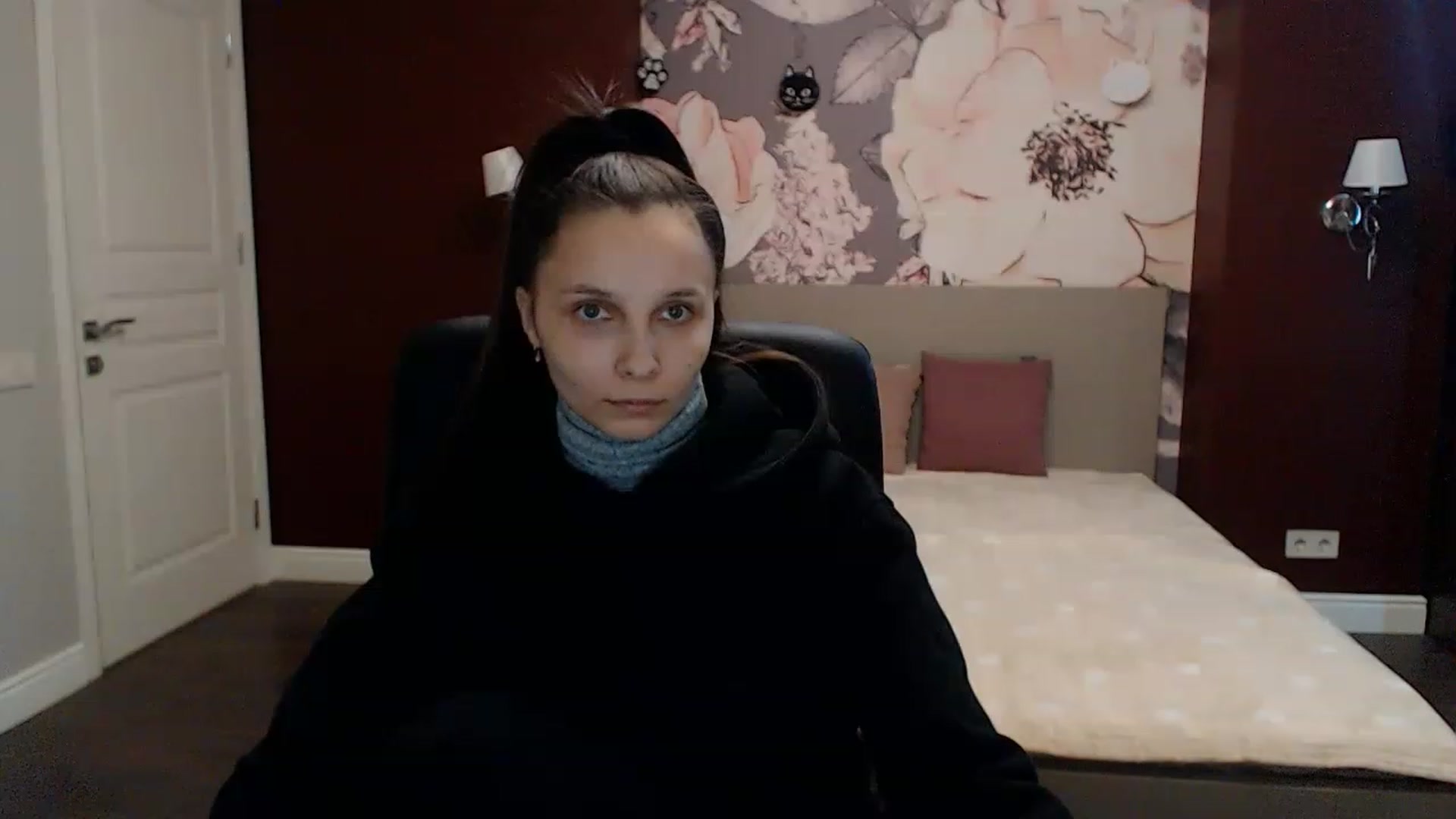 Gallery image thumbnail from Karina_Mils's myfreecams stream on, 01/30/2023, 09:45 image 13 of 20