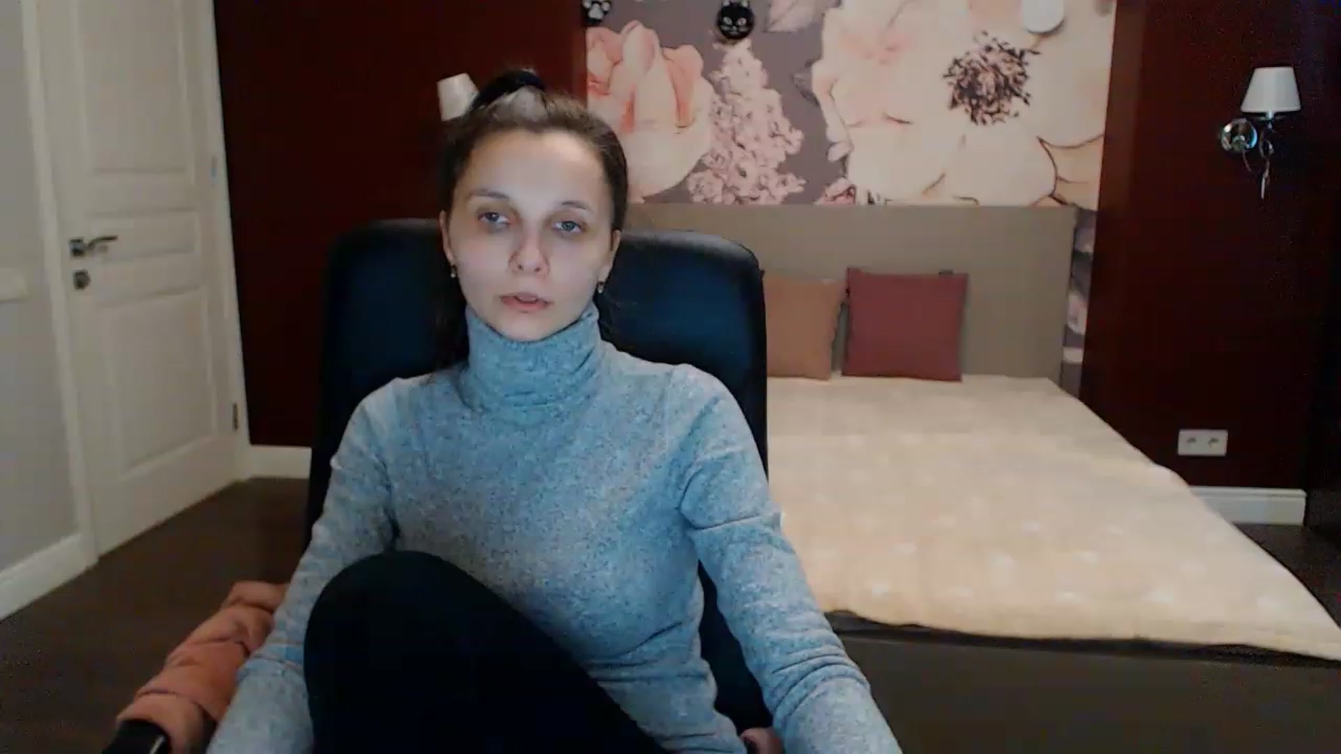 Gallery image thumbnail from Karina_Mils's myfreecams stream on, 01/30/2023, 11:49 image 17 of 20