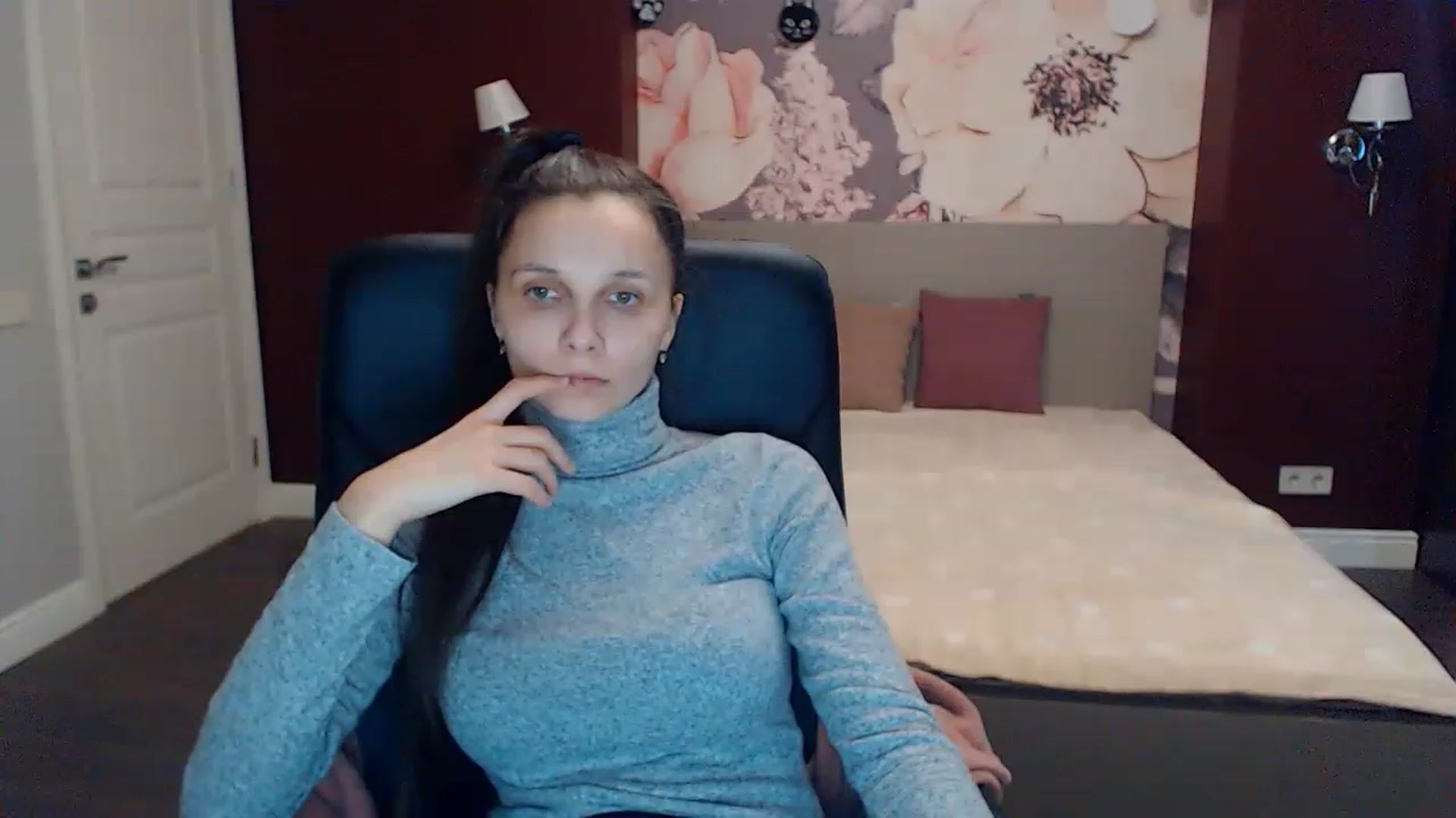 Gallery image thumbnail from Karina_Mils's myfreecams stream on, 01/30/2023, 11:49 image 8 of 20