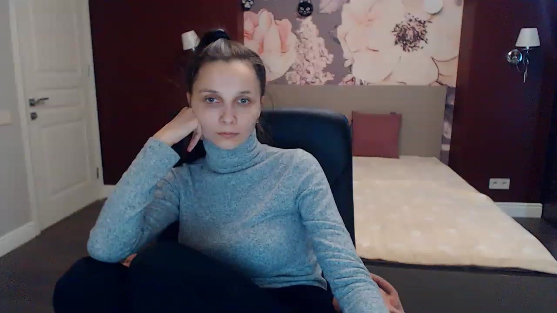 Gallery image thumbnail from Karina_Mils's myfreecams stream on, 01/30/2023, 11:49 image 3 of 20