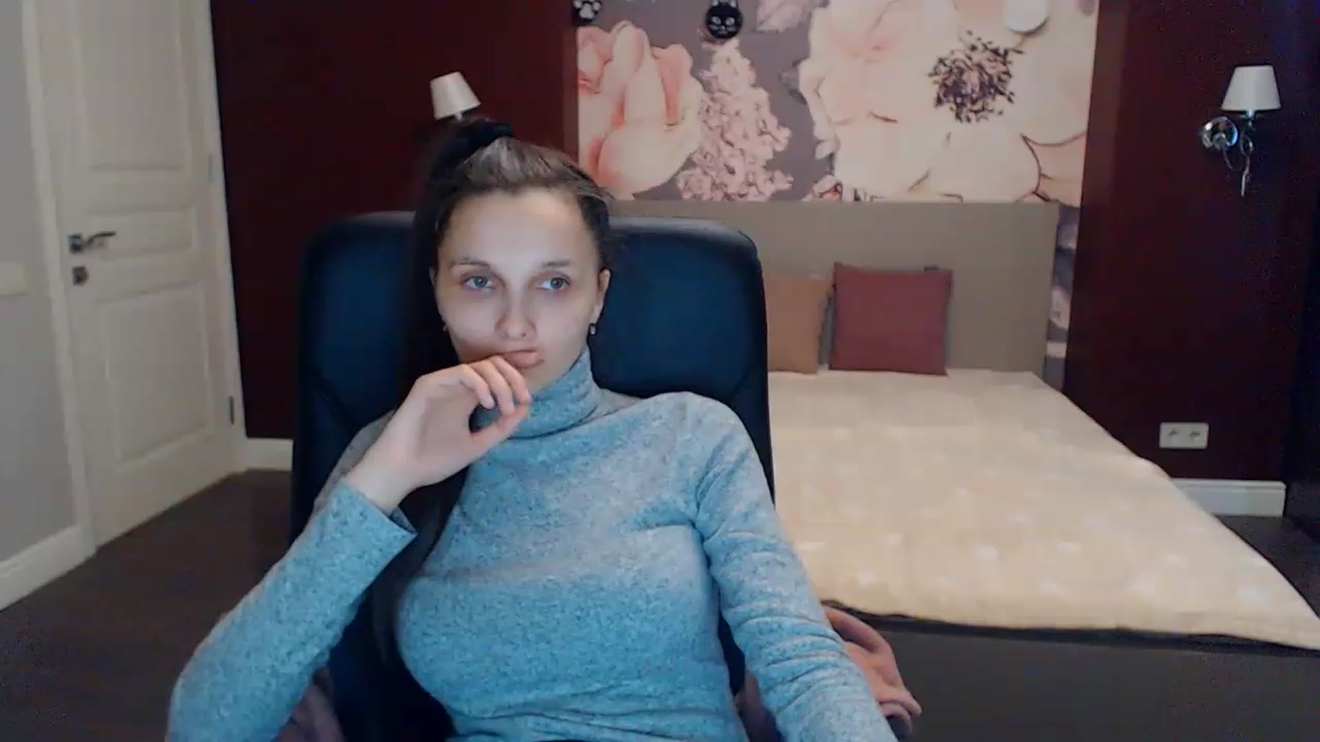 Gallery image thumbnail from Karina_Mils's myfreecams stream on, 01/30/2023, 11:49 image 9 of 20