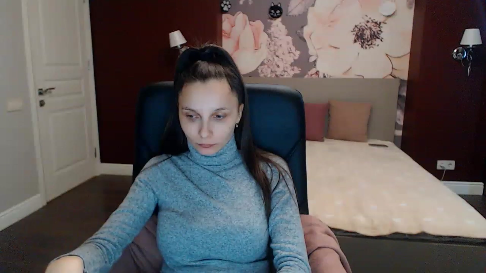 Gallery image thumbnail from Karina_Mils's myfreecams stream on, 01/31/2023, 12:01 image 5 of 20