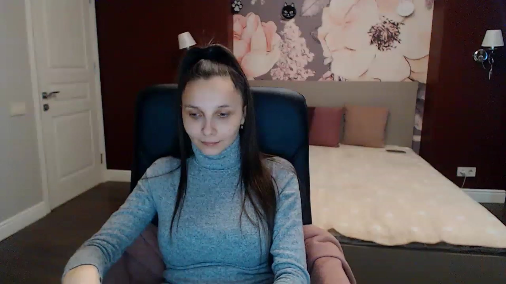Gallery image thumbnail from Karina_Mils's myfreecams stream on, 01/31/2023, 12:01 image 17 of 20