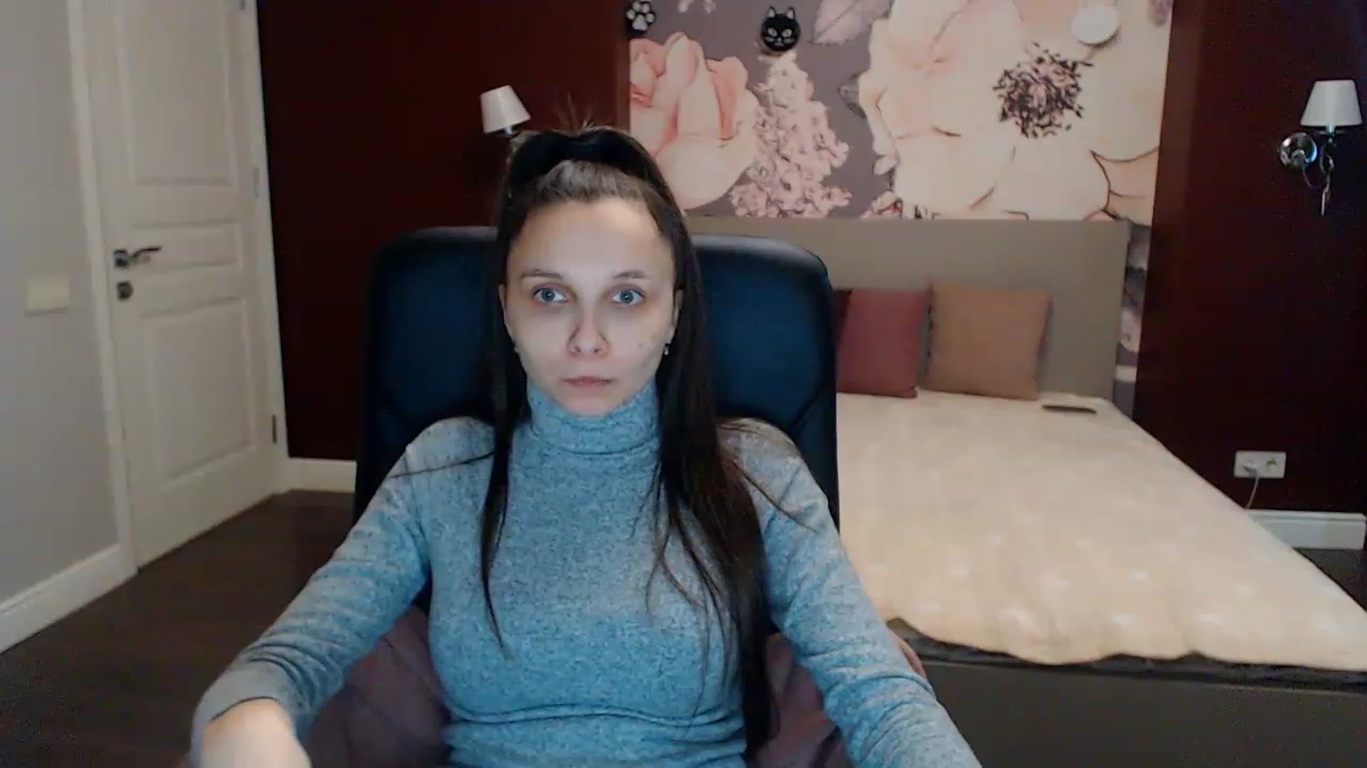 Gallery image thumbnail from Karina_Mils's myfreecams stream on, 01/31/2023, 12:01 image 16 of 20