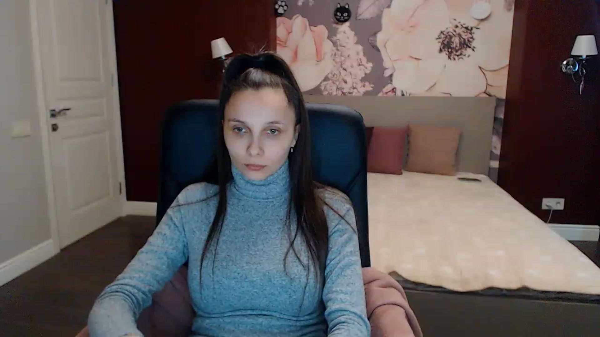 Gallery image thumbnail from Karina_Mils's myfreecams stream on, 01/31/2023, 12:01 image 13 of 20