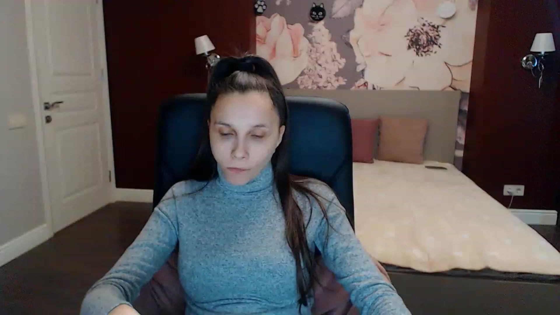 Gallery image thumbnail from Karina_Mils's myfreecams stream on, 01/31/2023, 12:01 image 11 of 20