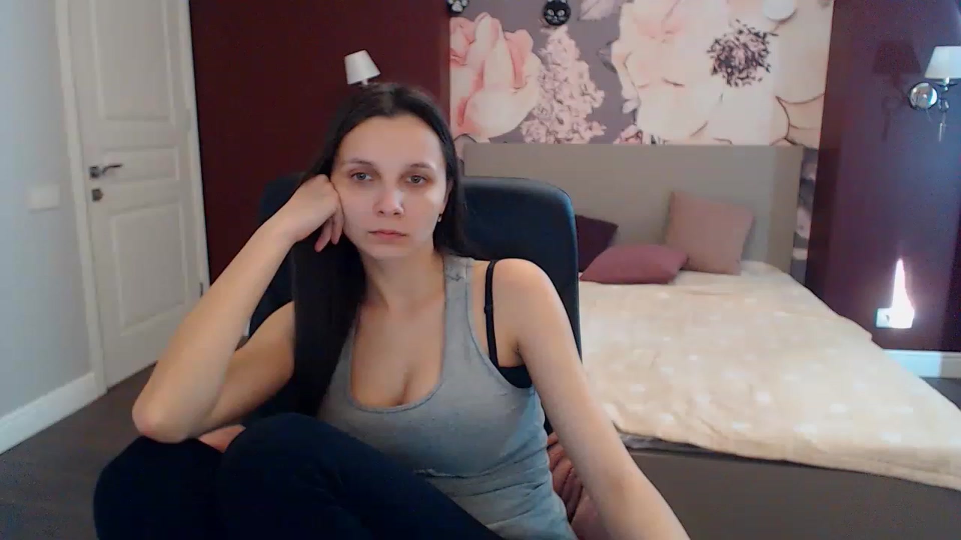 Gallery image thumbnail from Karina_Mils's myfreecams stream on, 02/01/2023, 11:10 image 1 of 20
