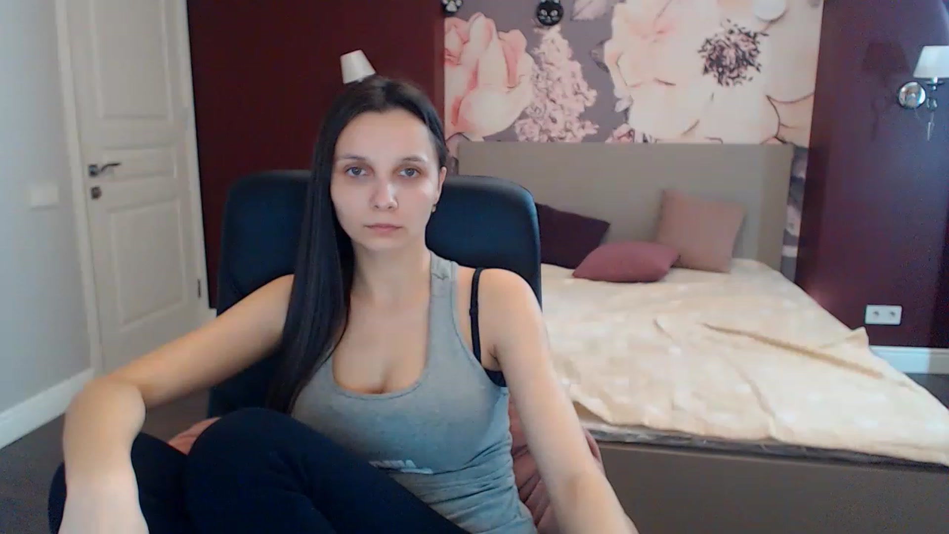 Gallery image thumbnail from Karina_Mils's myfreecams stream on, 02/01/2023, 11:49 image 2 of 20