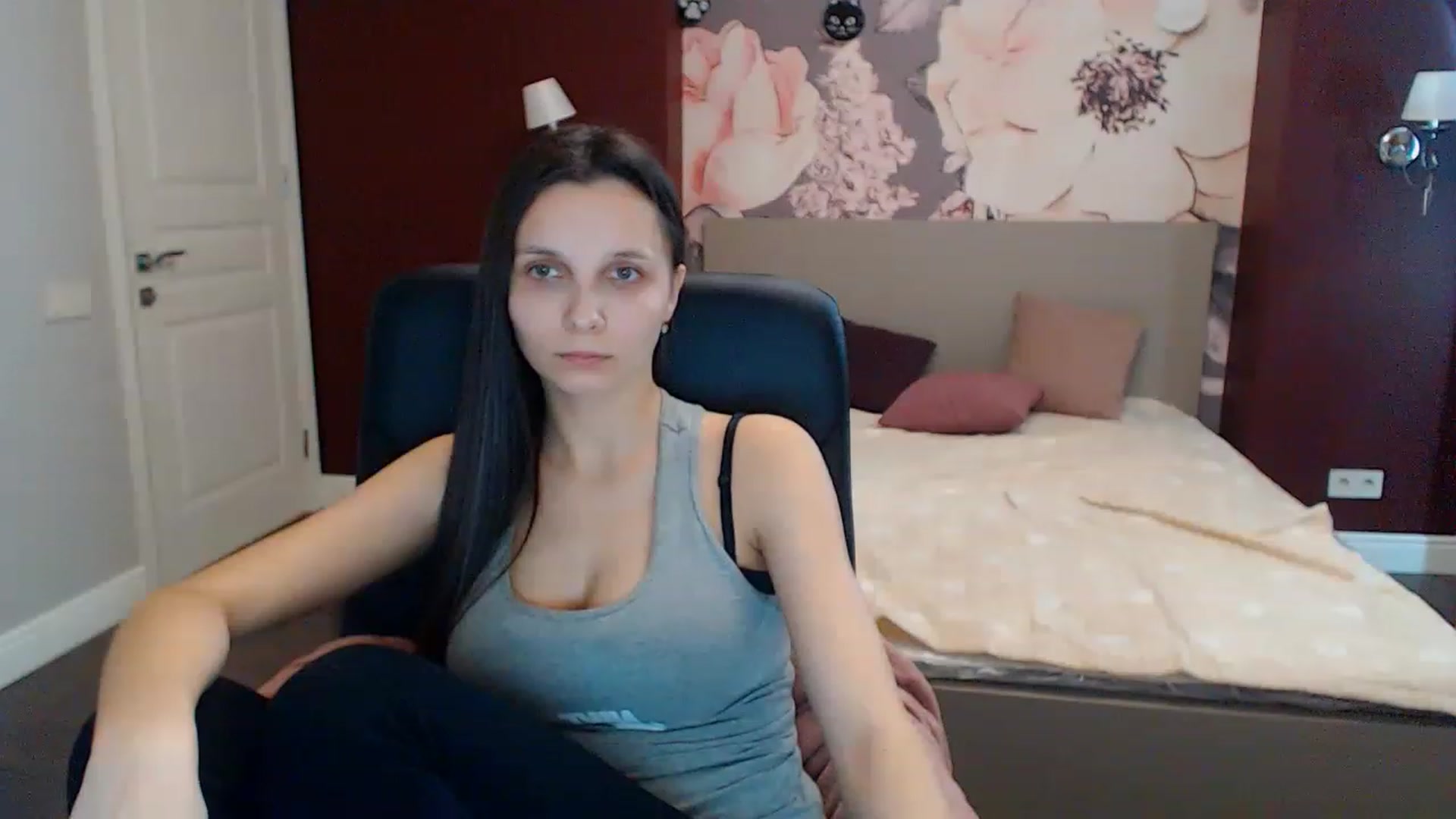 Gallery image thumbnail from Karina_Mils's myfreecams stream on, 02/01/2023, 11:49 image 19 of 20