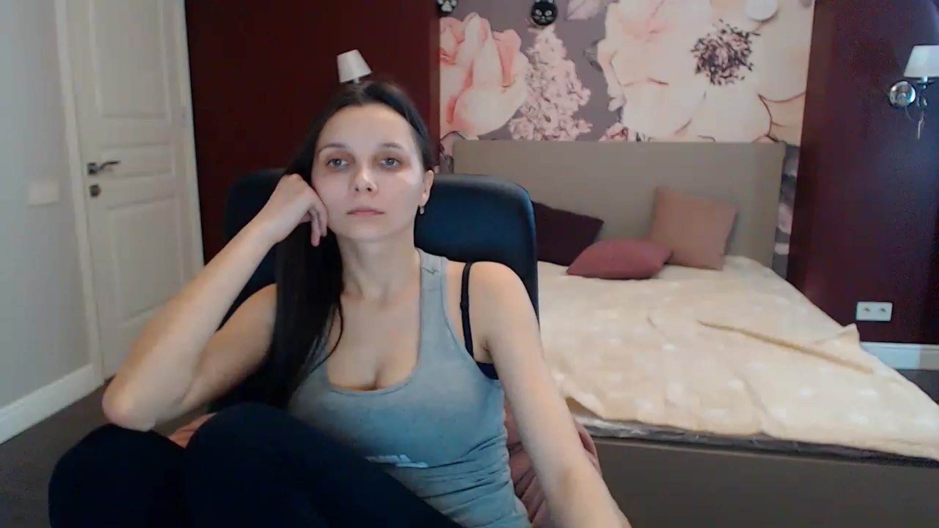 Gallery image thumbnail from Karina_Mils's myfreecams stream on, 02/01/2023, 11:49 image 5 of 20