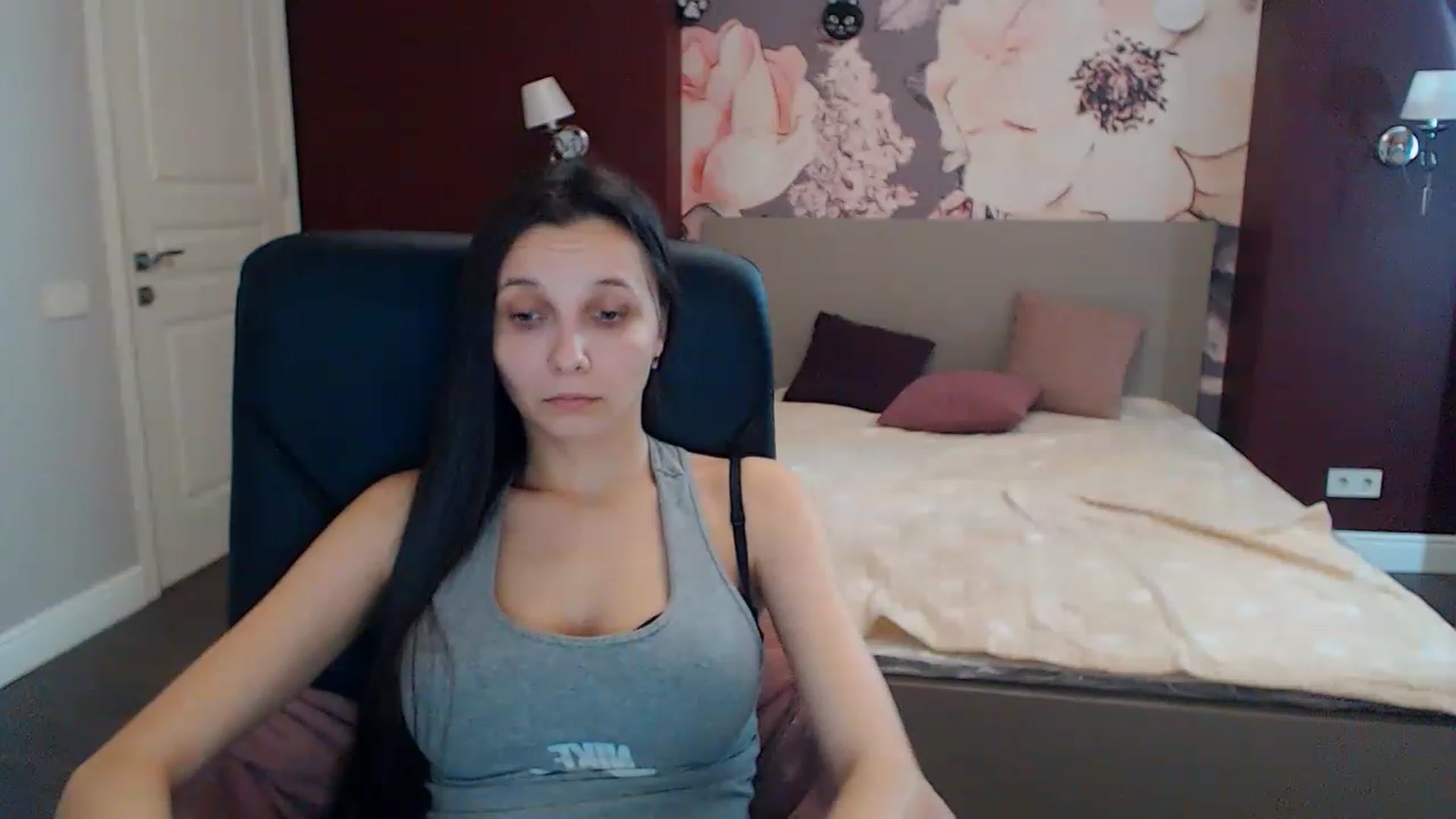 Gallery image thumbnail from Karina_Mils's myfreecams stream on, 02/01/2023, 12:06 image 6 of 20