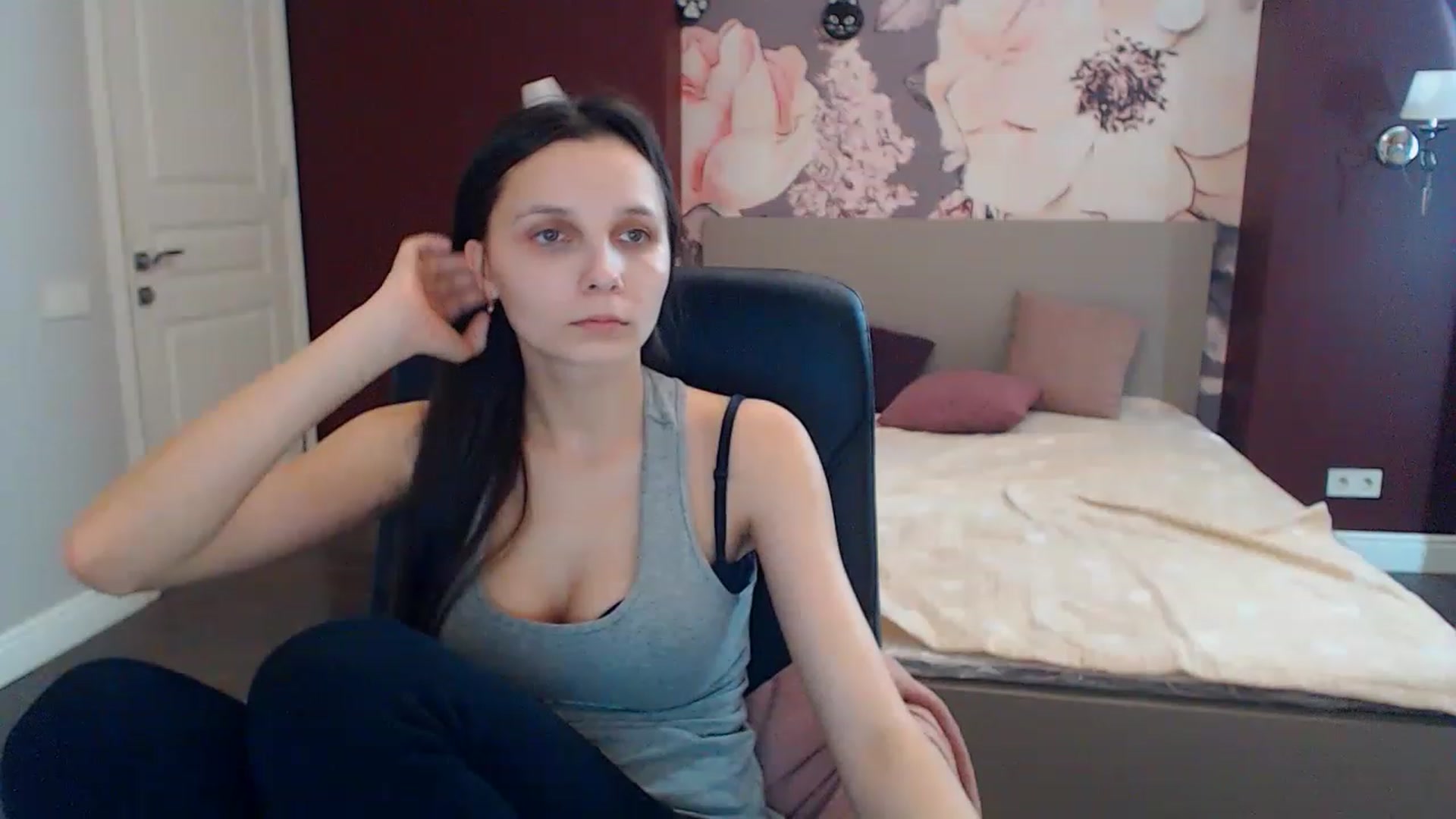Gallery image thumbnail from Karina_Mils's myfreecams stream on, 02/01/2023, 12:06 image 7 of 20