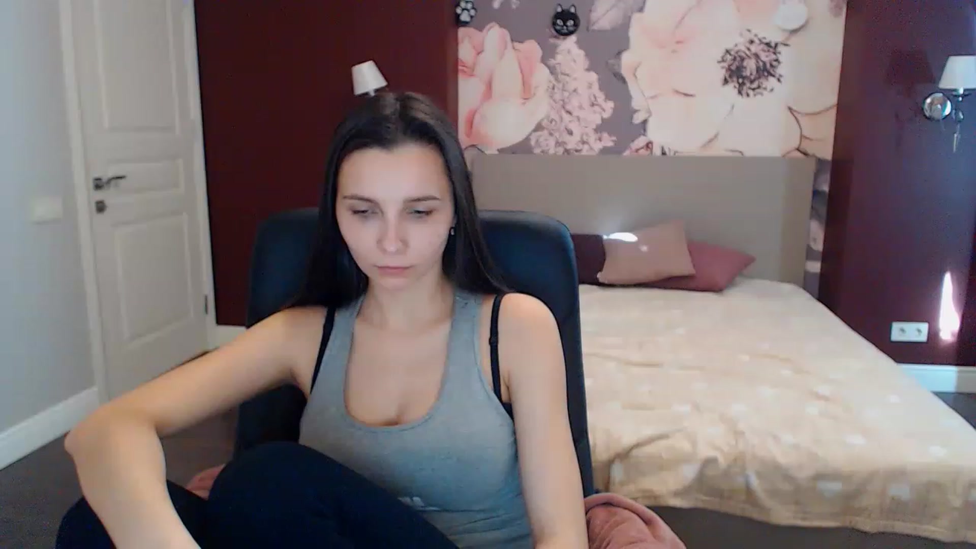 Gallery image thumbnail from Karina_Mils's myfreecams stream on, 02/02/2023, 10:49 image 3 of 20