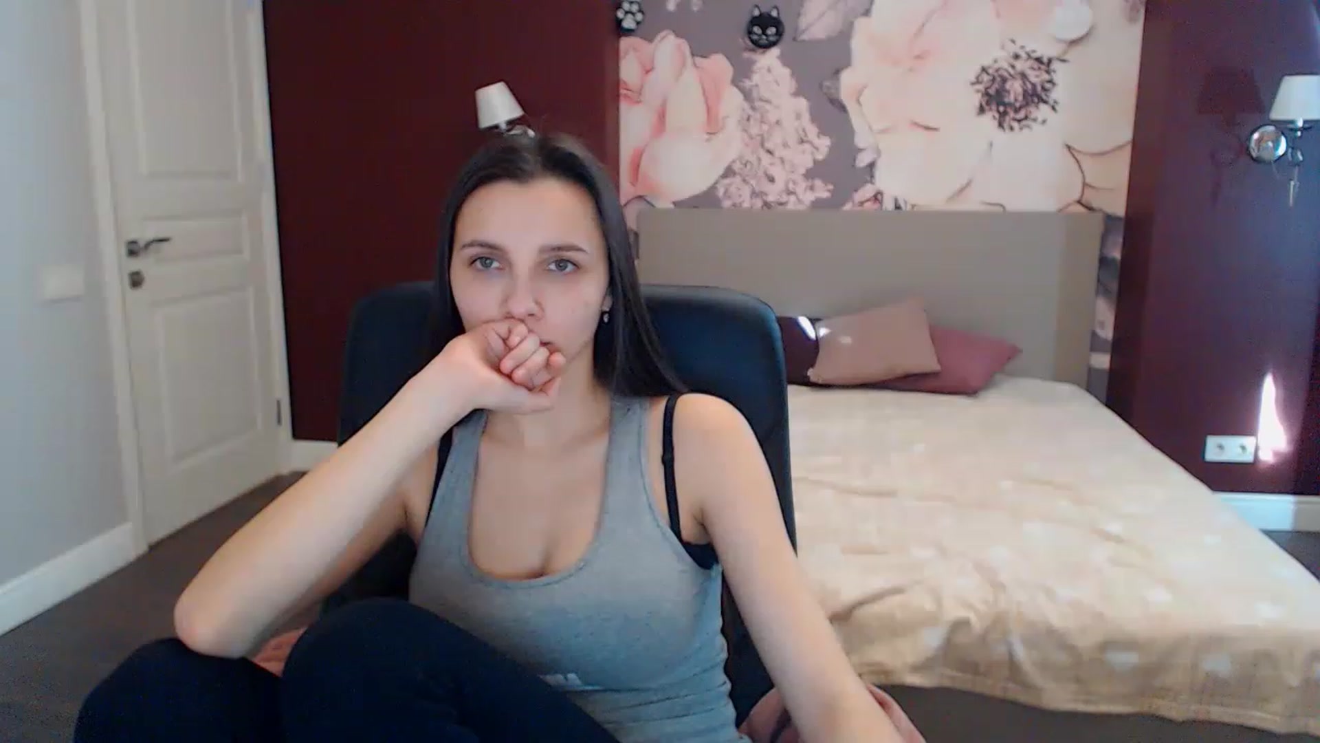 Gallery image thumbnail from Karina_Mils's myfreecams stream on, 02/02/2023, 10:49 image 10 of 20