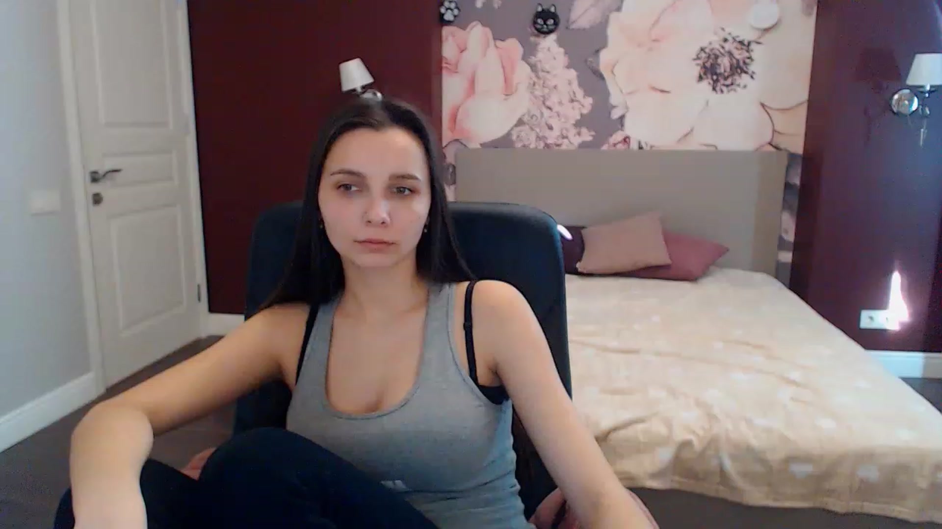 Gallery image thumbnail from Karina_Mils's myfreecams stream on, 02/02/2023, 10:49 image 17 of 20