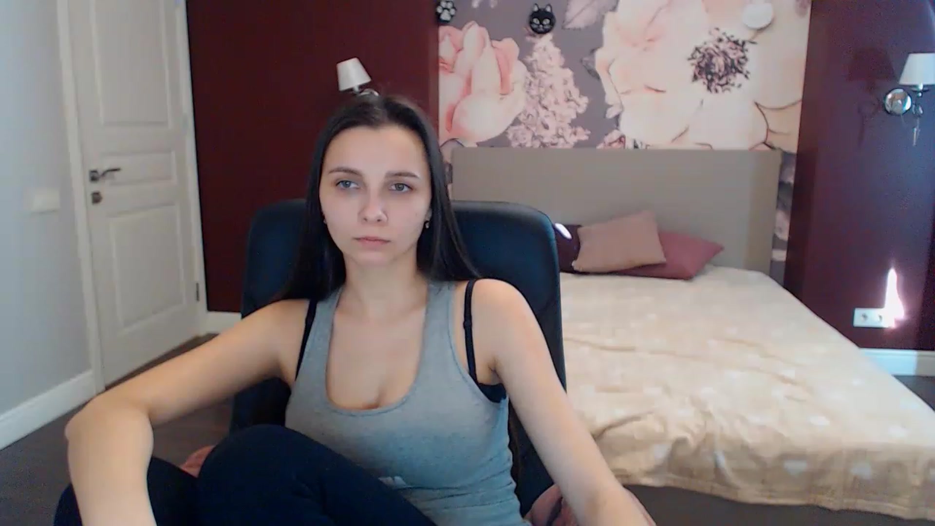 Gallery image thumbnail from Karina_Mils's myfreecams stream on, 02/02/2023, 10:49 image 15 of 20