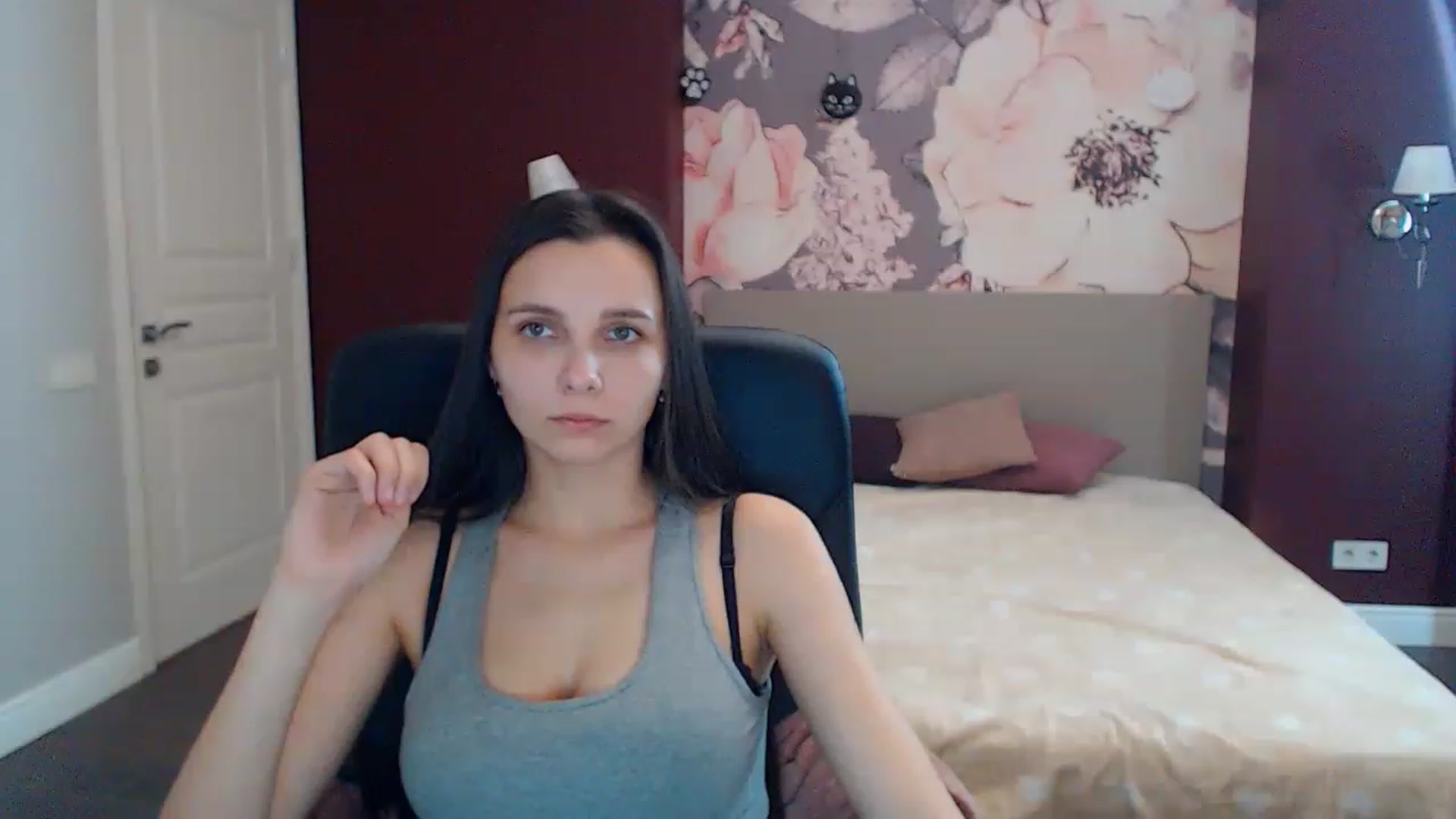 Gallery image thumbnail from Karina_Mils's myfreecams stream on, 02/02/2023, 11:51 image 10 of 20