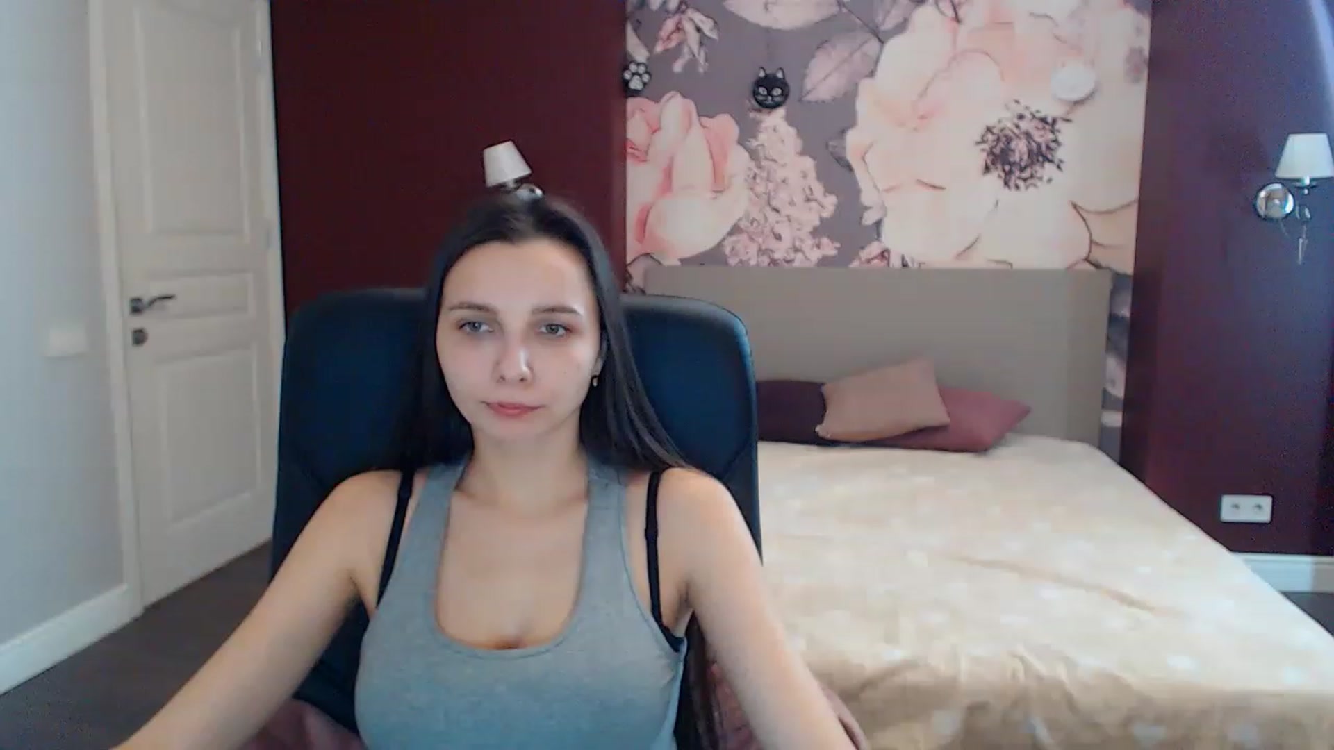 Gallery image thumbnail from Karina_Mils's myfreecams stream on, 02/02/2023, 11:51 image 13 of 20