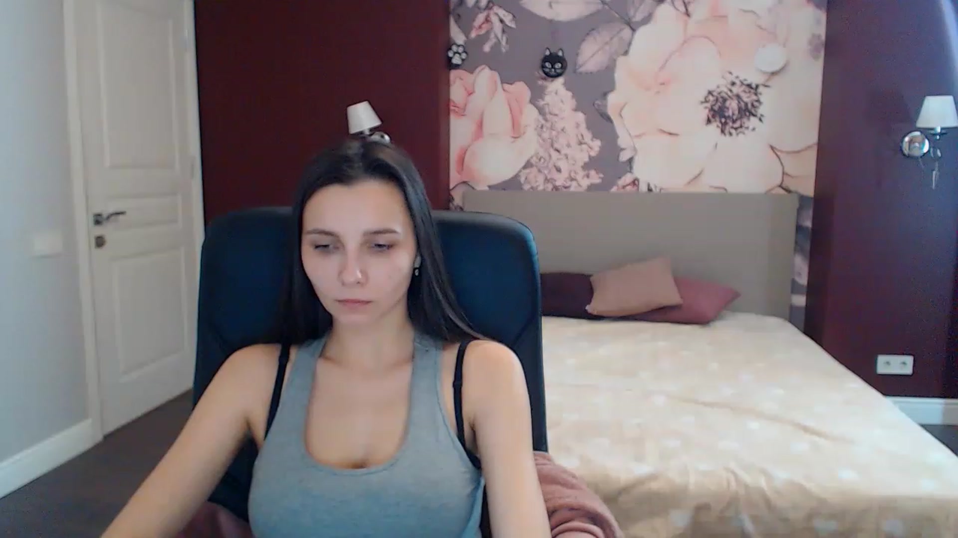 Gallery image thumbnail from Karina_Mils's myfreecams stream on, 02/02/2023, 11:51 image 18 of 20