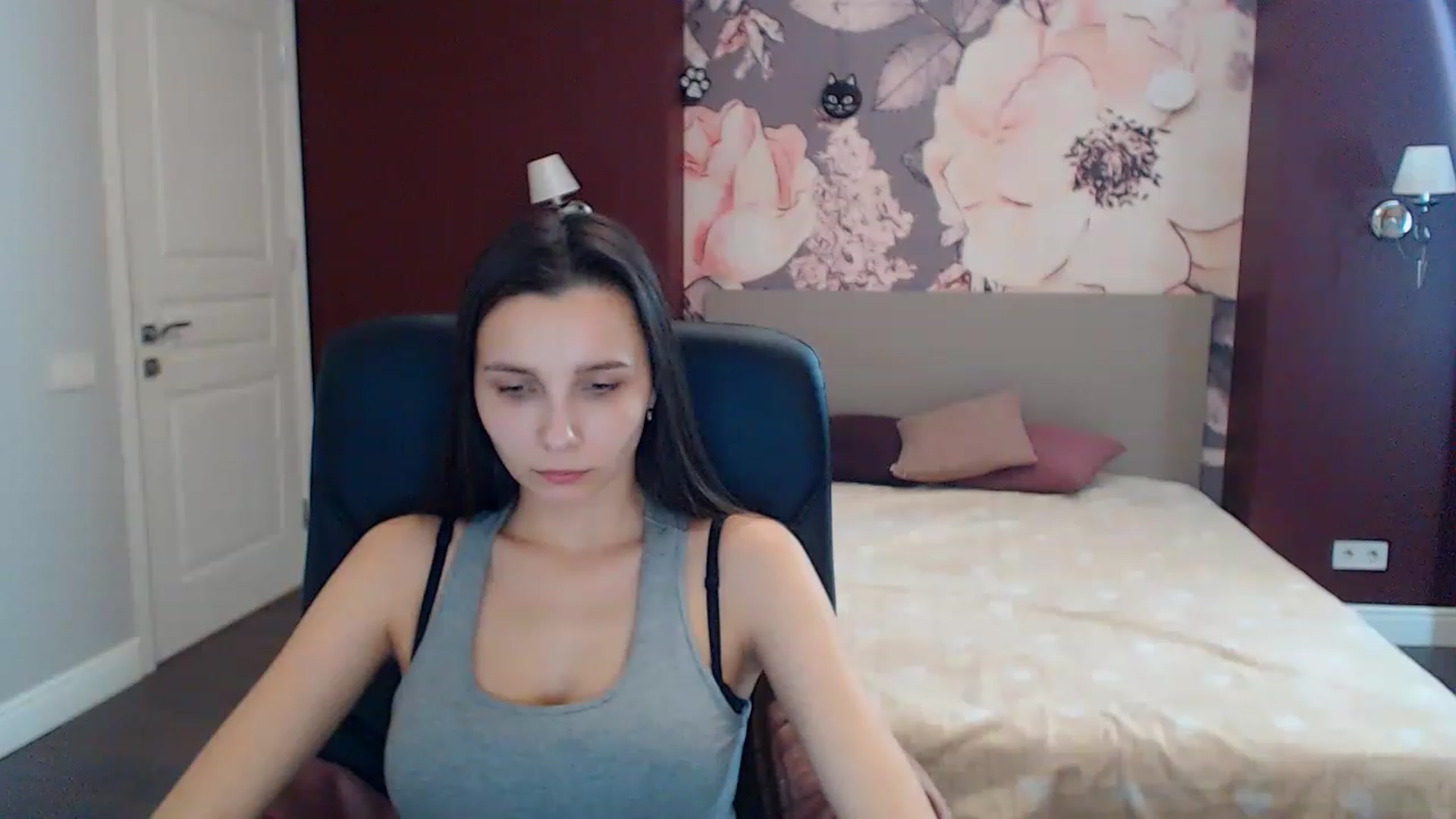 Gallery image thumbnail from Karina_Mils's myfreecams stream on, 02/02/2023, 11:51 image 14 of 20