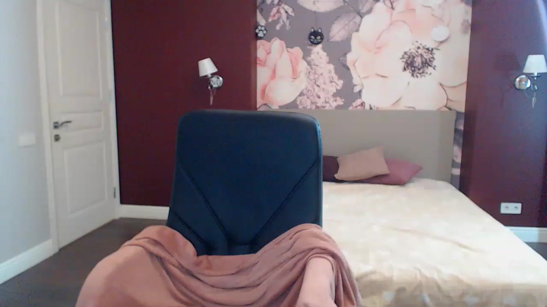 Gallery image thumbnail from Karina_Mils's myfreecams stream on, 02/02/2023, 11:51 image 11 of 20