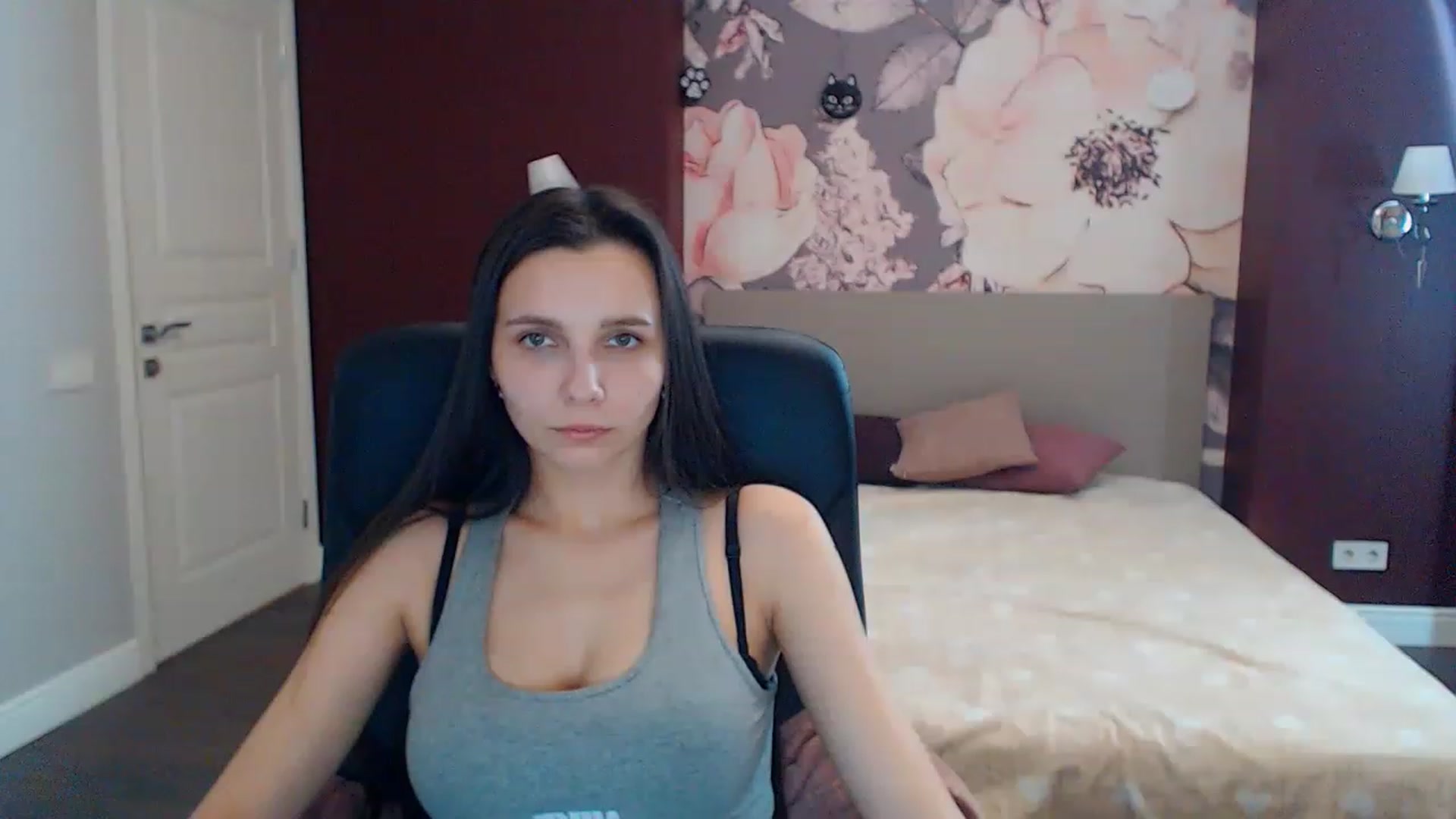 Gallery image thumbnail from Karina_Mils's myfreecams stream on, 02/02/2023, 11:51 image 9 of 20