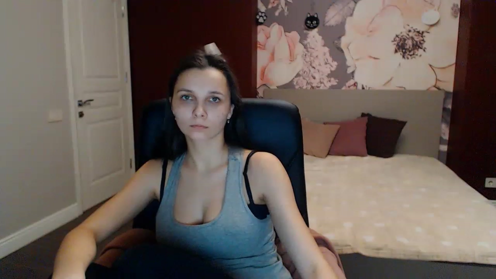 Gallery image thumbnail from Karina_Mils's myfreecams stream on, 02/03/2023, 15:25 image 9 of 20