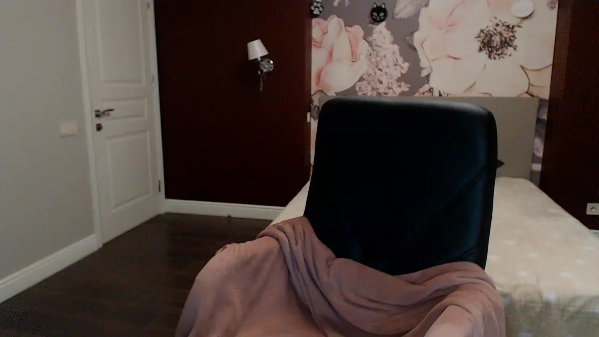 Gallery image thumbnail from Karina_Mils's myfreecams stream on, 02/03/2023, 16:07 image 4 of 20