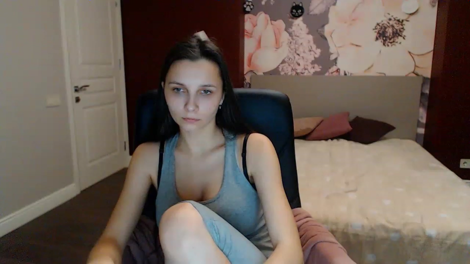 Gallery image thumbnail from Karina_Mils's myfreecams stream on, 02/03/2023, 16:07 image 15 of 20
