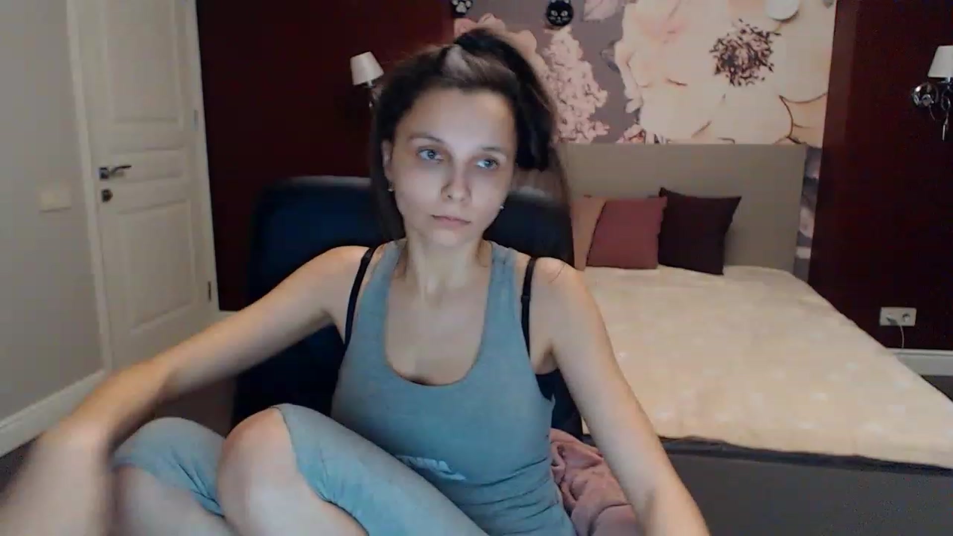 Gallery image thumbnail from Karina_Mils's myfreecams stream on, 02/04/2023, 15:22 image 9 of 20