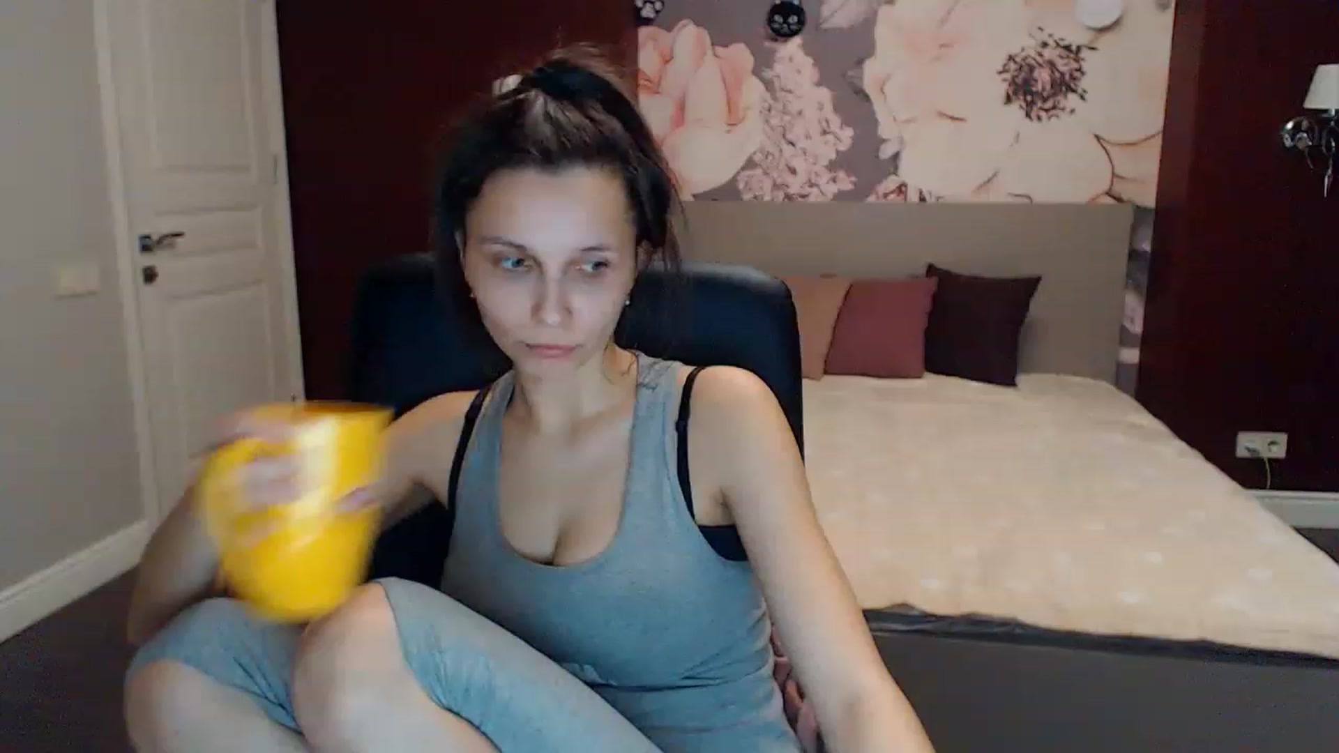 Gallery image thumbnail from Karina_Mils's myfreecams stream on, 02/04/2023, 15:22 image 19 of 20