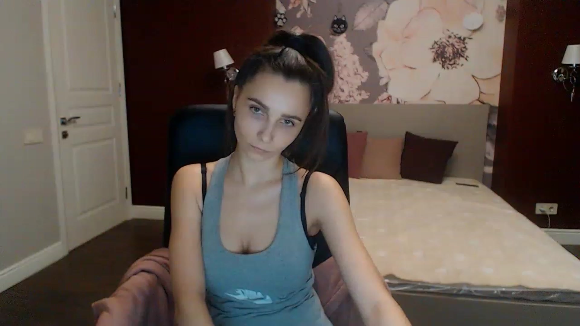 Gallery image thumbnail from Karina_Mils's myfreecams stream on, 02/04/2023, 18:03 image 20 of 20