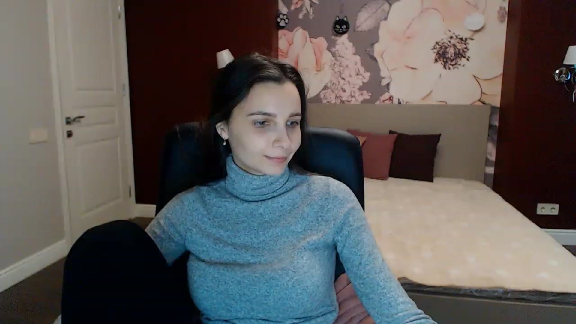 Gallery image thumbnail from Karina_Mils's myfreecams stream on, 02/05/2023, 13:04 image 17 of 20