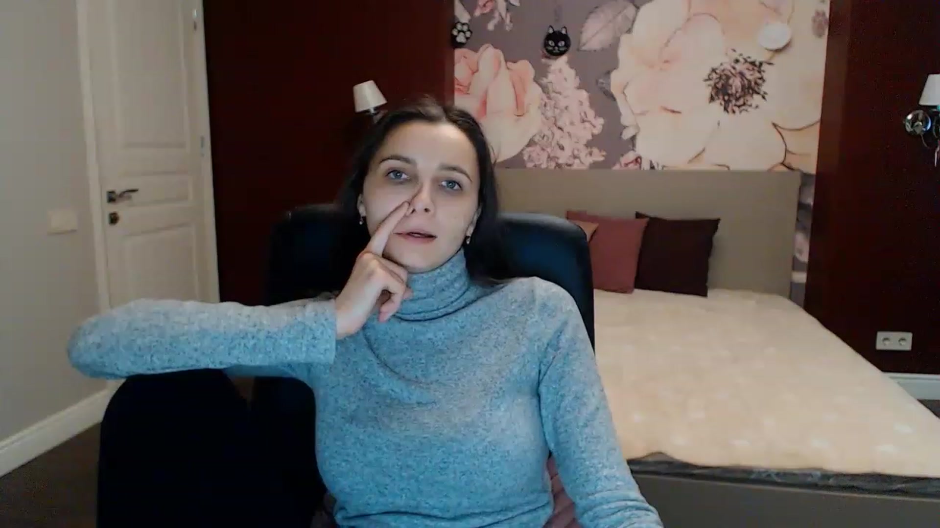 Gallery image thumbnail from Karina_Mils's myfreecams stream on, 02/05/2023, 13:04 image 18 of 20