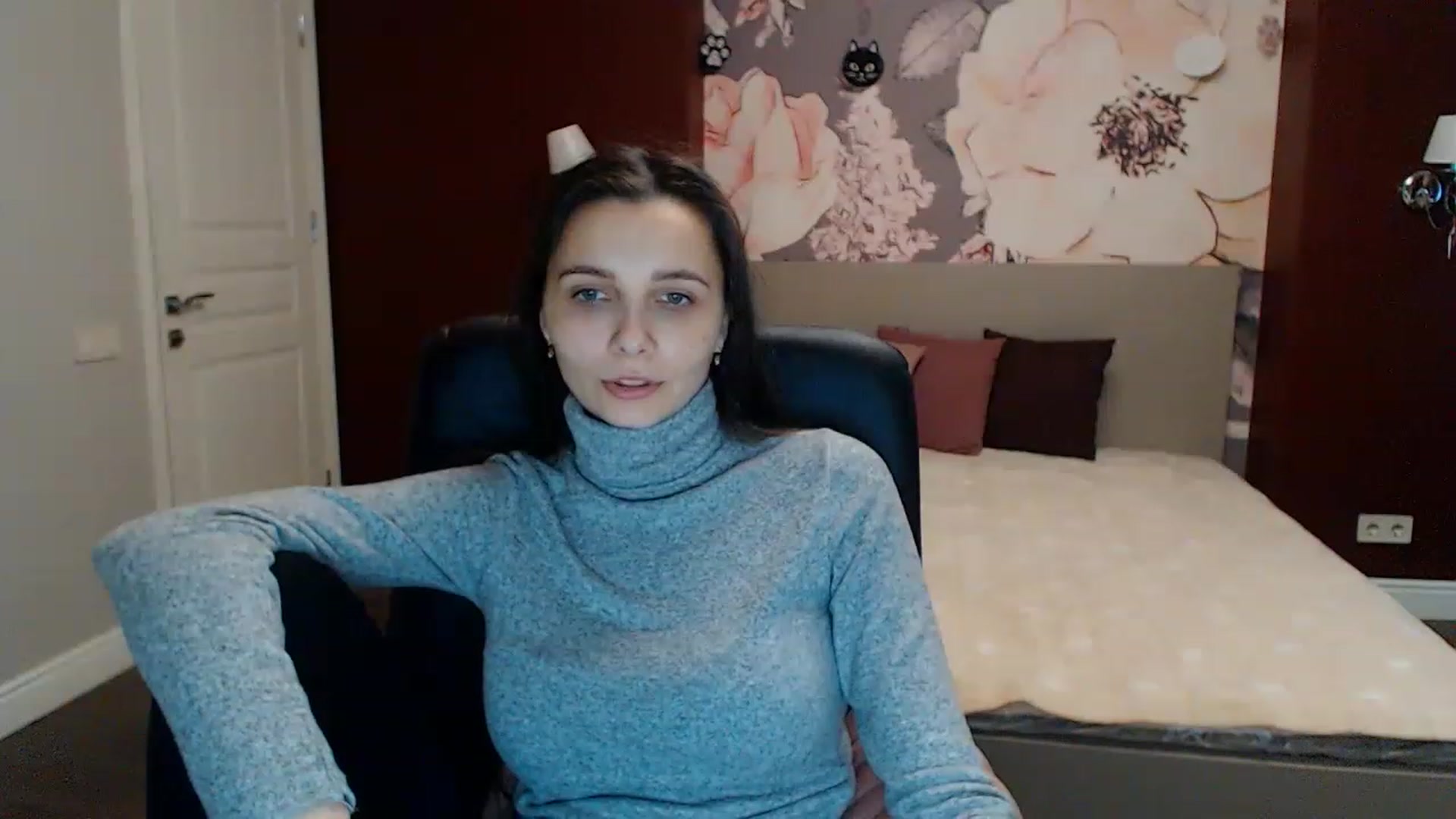 Gallery image thumbnail from Karina_Mils's myfreecams stream on, 02/05/2023, 13:04 image 19 of 20