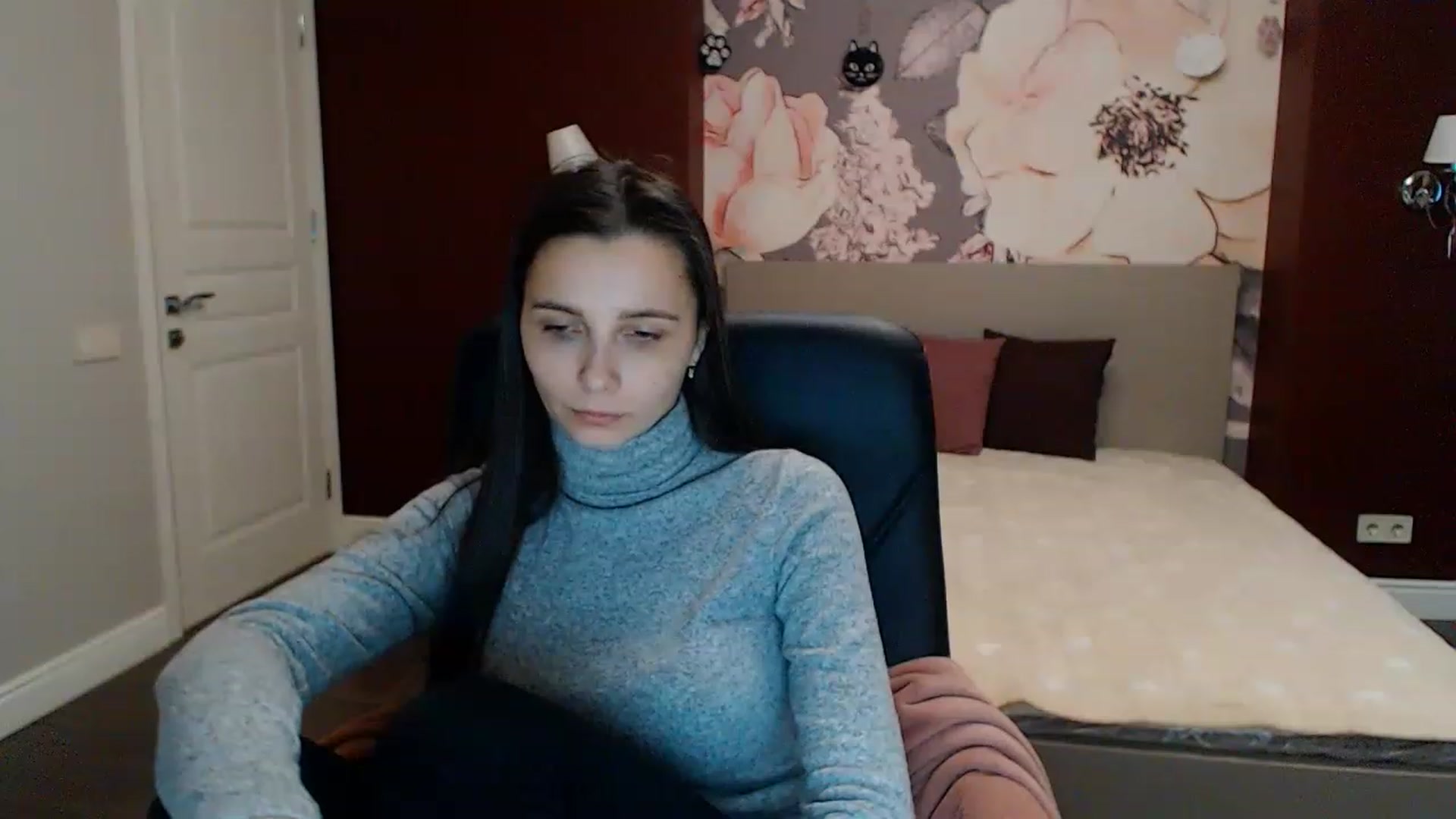 Gallery image thumbnail from Karina_Mils's myfreecams stream on, 02/05/2023, 13:04 image 2 of 20