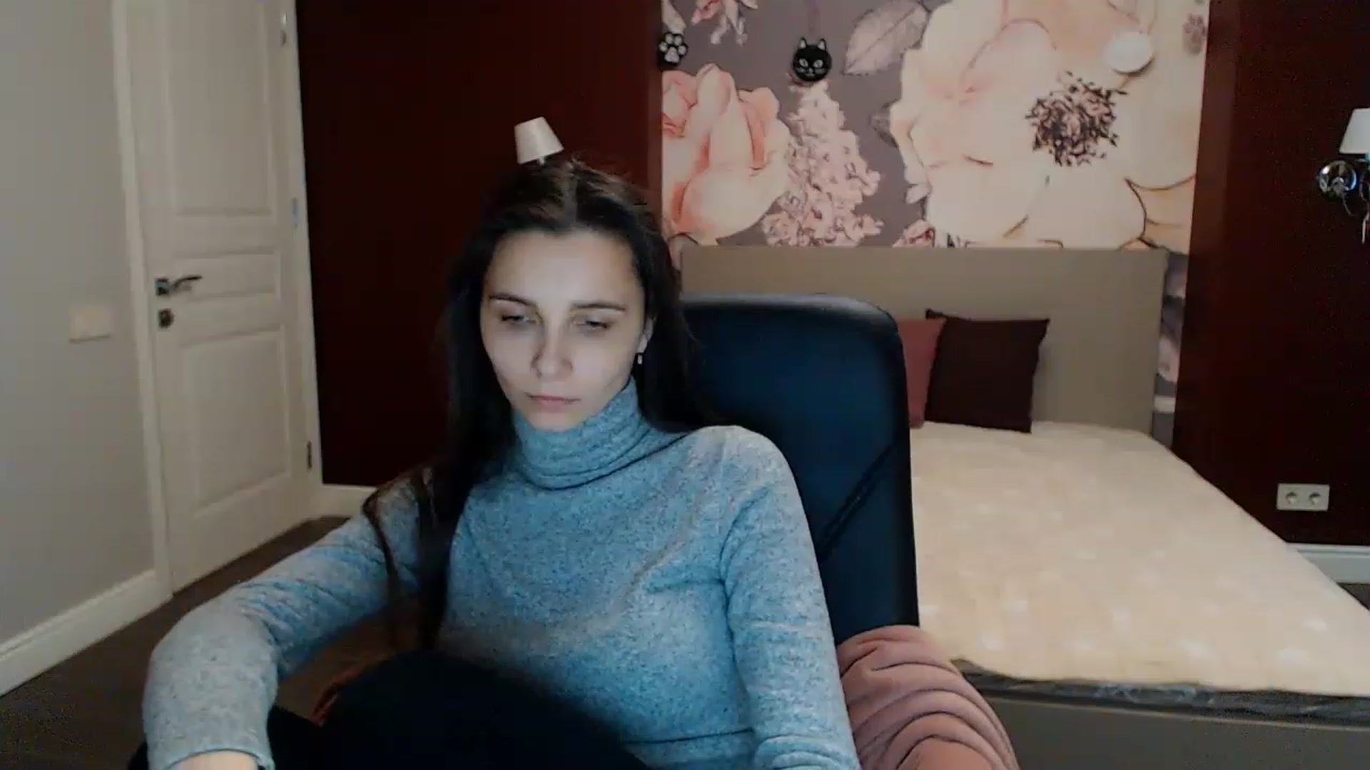 Gallery image thumbnail from Karina_Mils's myfreecams stream on, 02/05/2023, 13:04 image 12 of 20