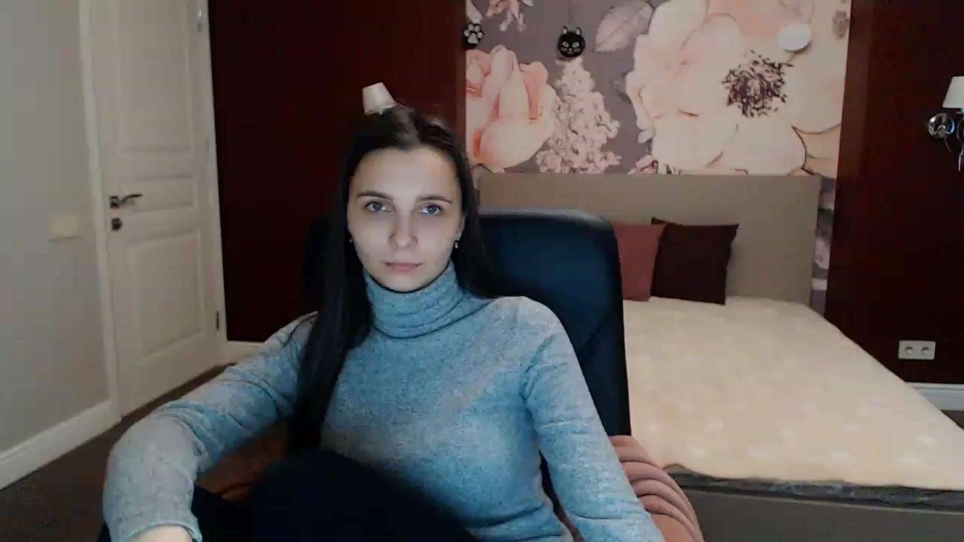 Gallery image thumbnail from Karina_Mils's myfreecams stream on, 02/05/2023, 13:04 image 3 of 20