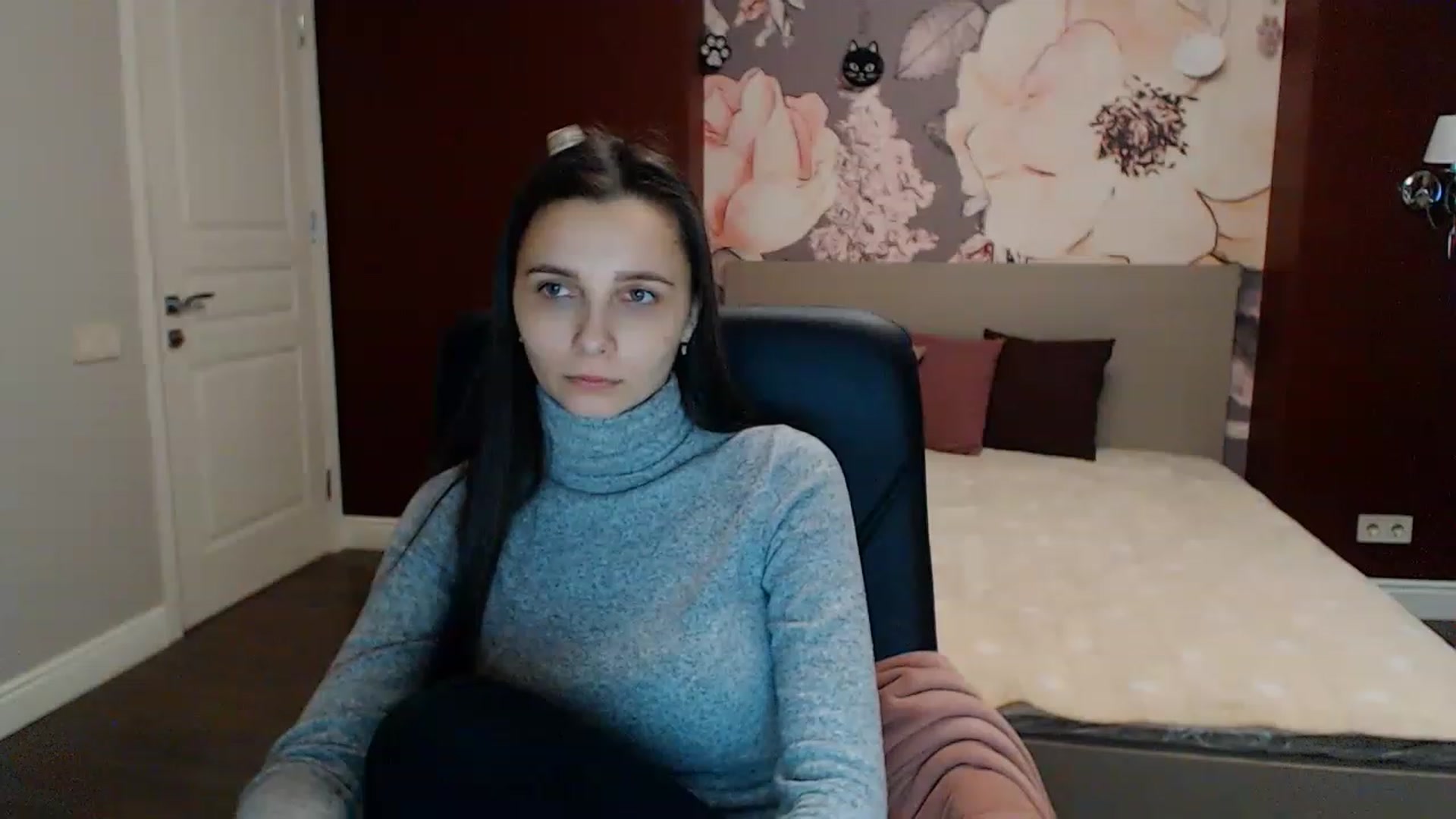Gallery image thumbnail from Karina_Mils's myfreecams stream on, 02/05/2023, 13:04 image 1 of 20