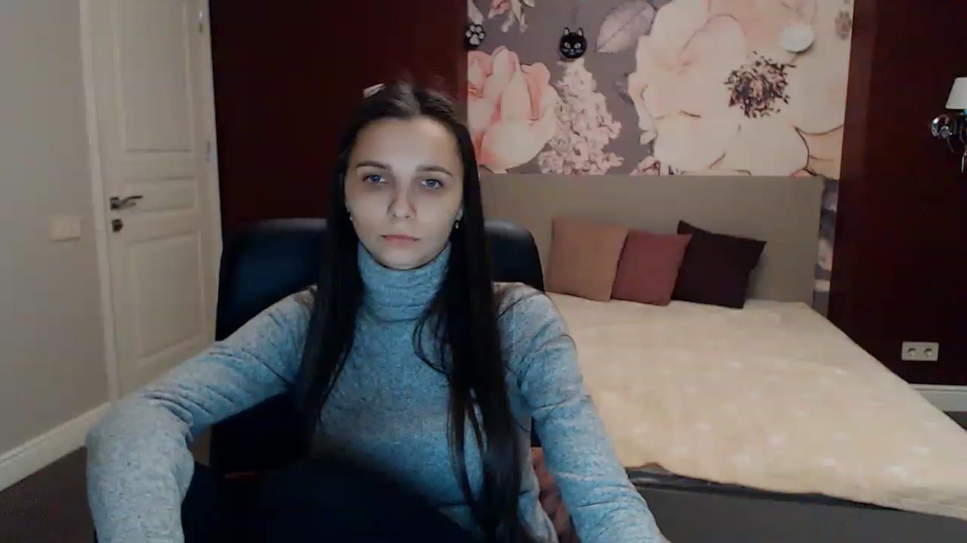 Gallery image thumbnail from Karina_Mils's myfreecams stream on, 02/05/2023, 16:49 image 14 of 20