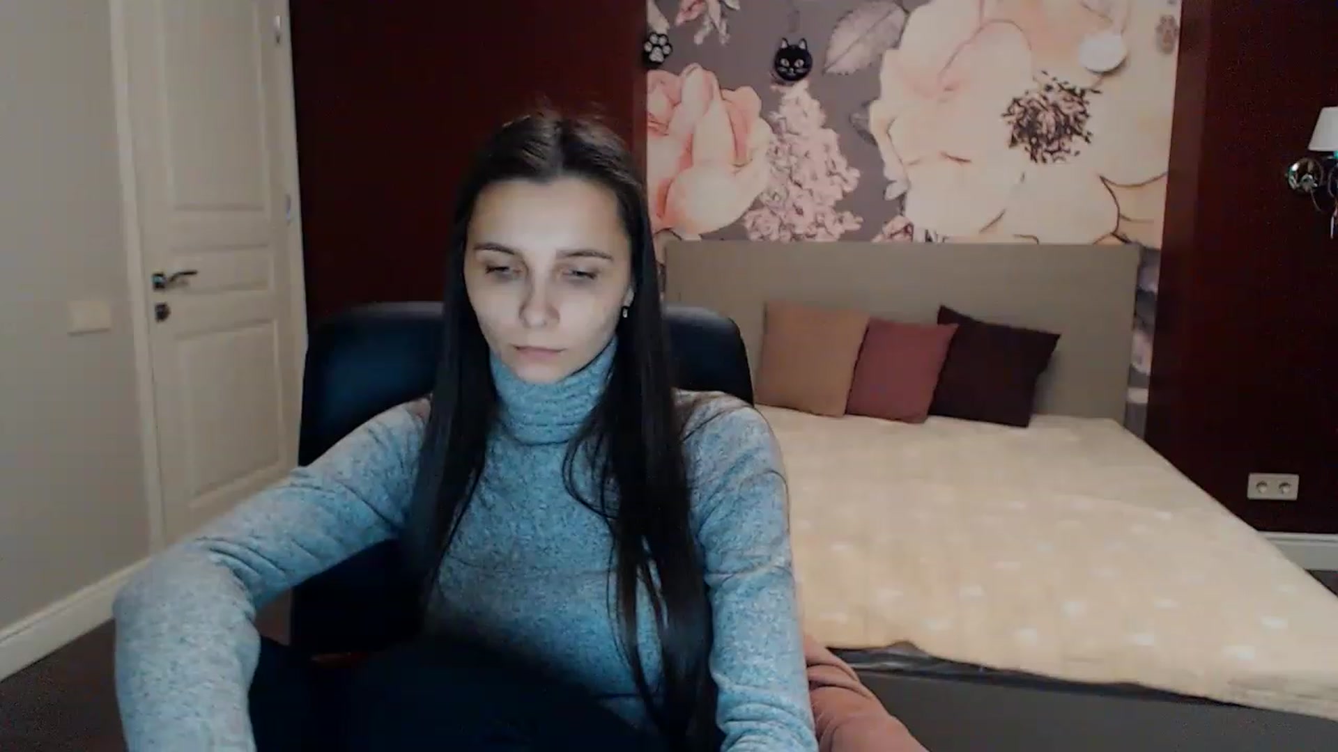 Gallery image thumbnail from Karina_Mils's myfreecams stream on, 02/05/2023, 16:49 image 13 of 20