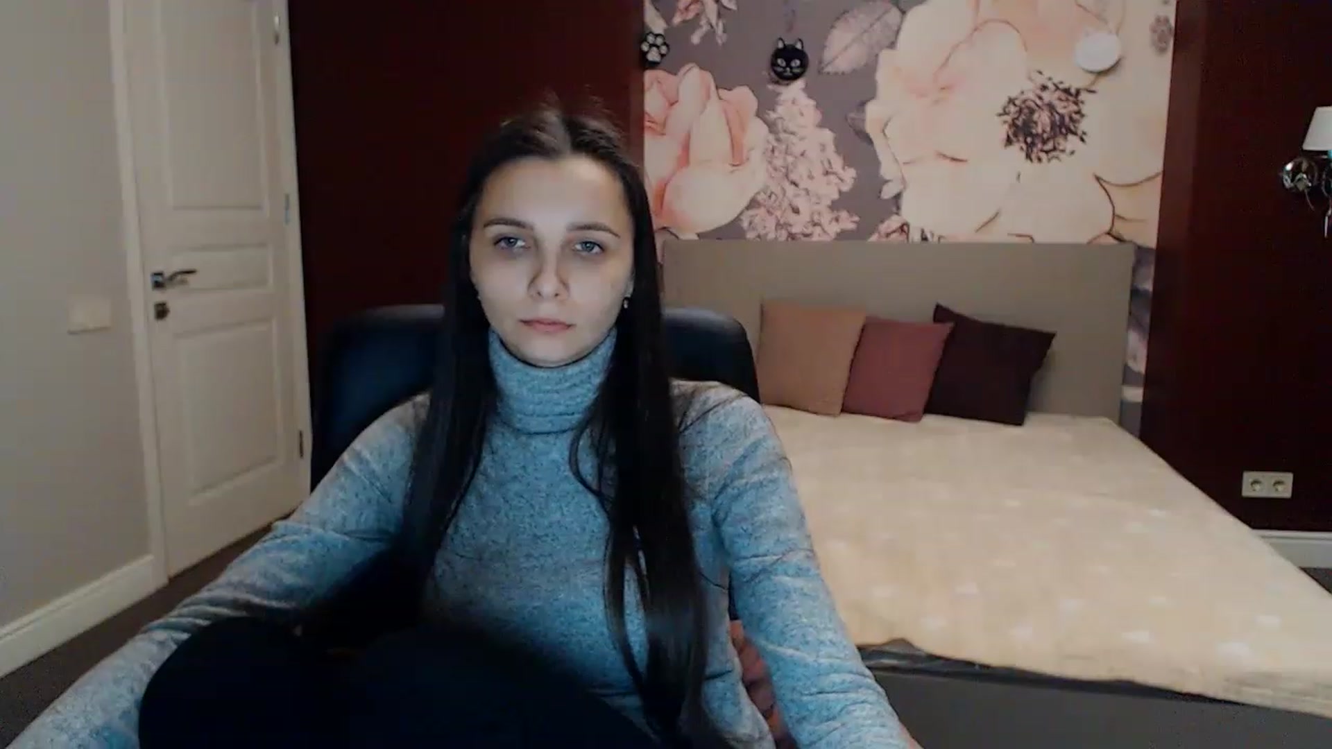 Gallery image thumbnail from Karina_Mils's myfreecams stream on, 02/05/2023, 16:49 image 8 of 20