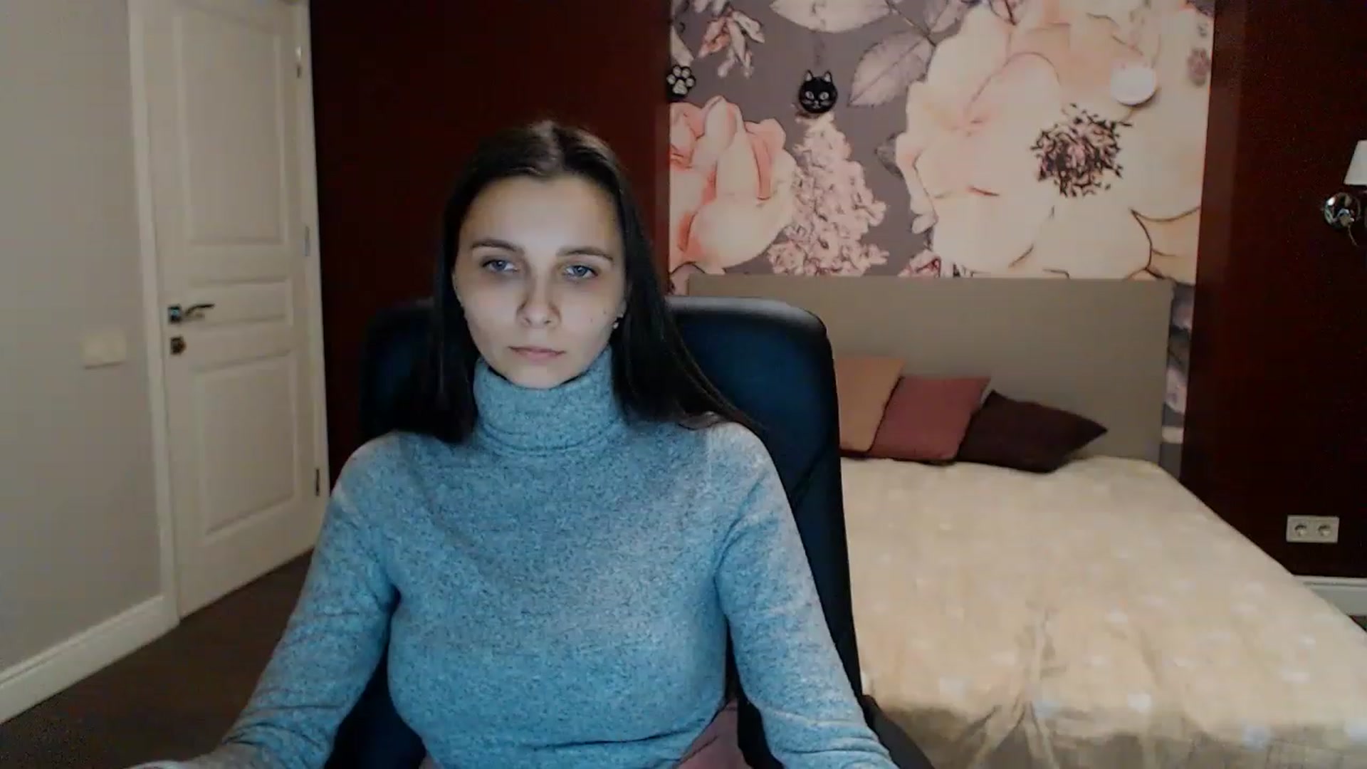Gallery image thumbnail from Karina_Mils's myfreecams stream on, 02/05/2023, 17:50 image 12 of 20